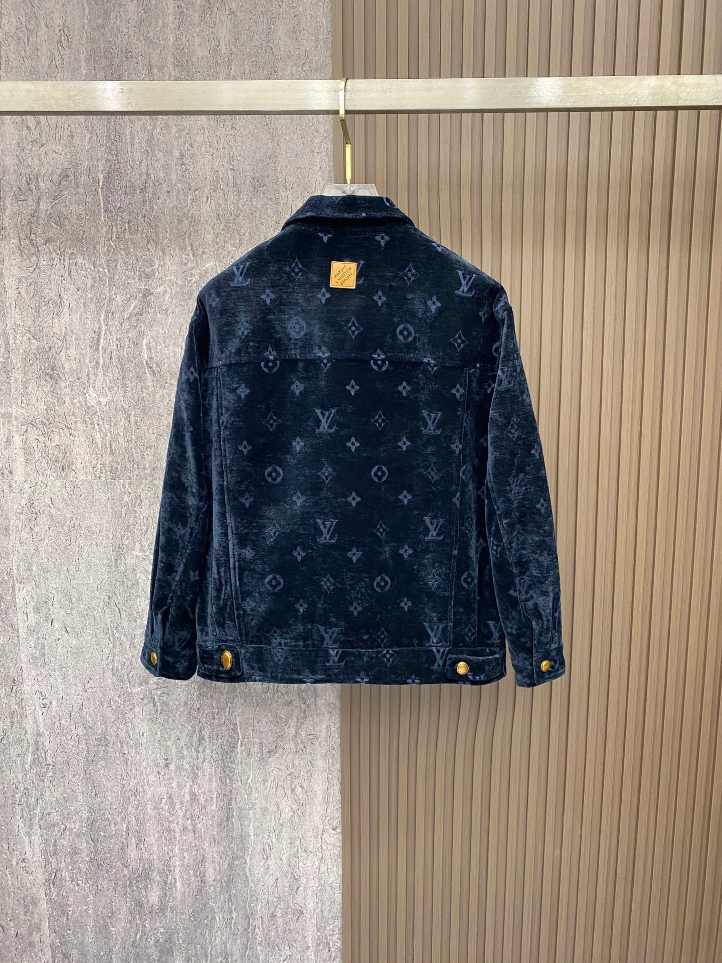 Куртки И Пуховики Мужские Louis Vuitton 18596395