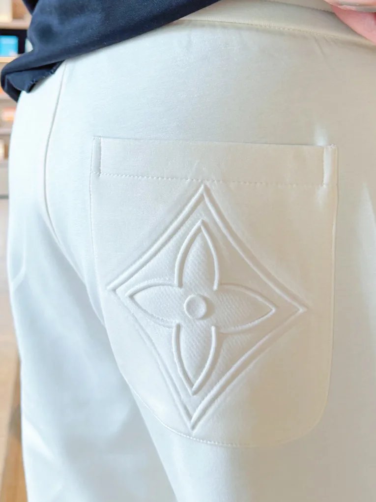 Men's Trousers LOUIS VUITTON 18345758