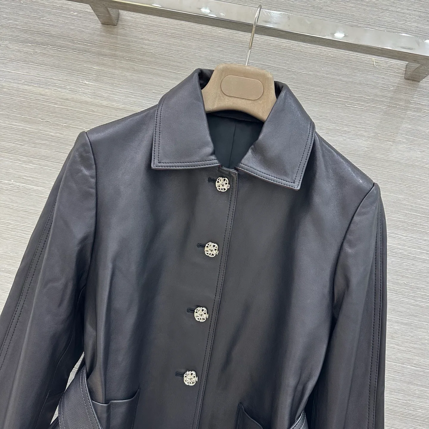 Women's Leather Jackets And Sheepskin Coats CHANEL 17891088