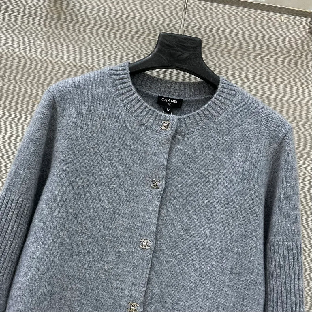 Women's Jumpers And Sweaters CHANEL 18027200