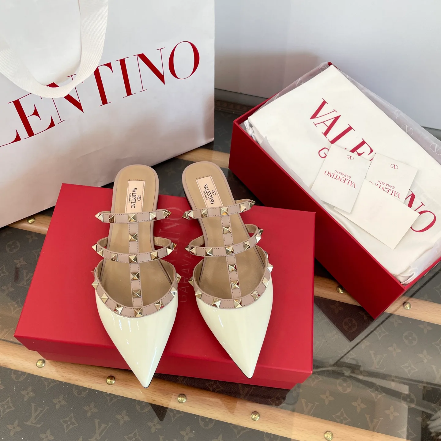 Women's Mules And Clogs VALENTINO 18133375