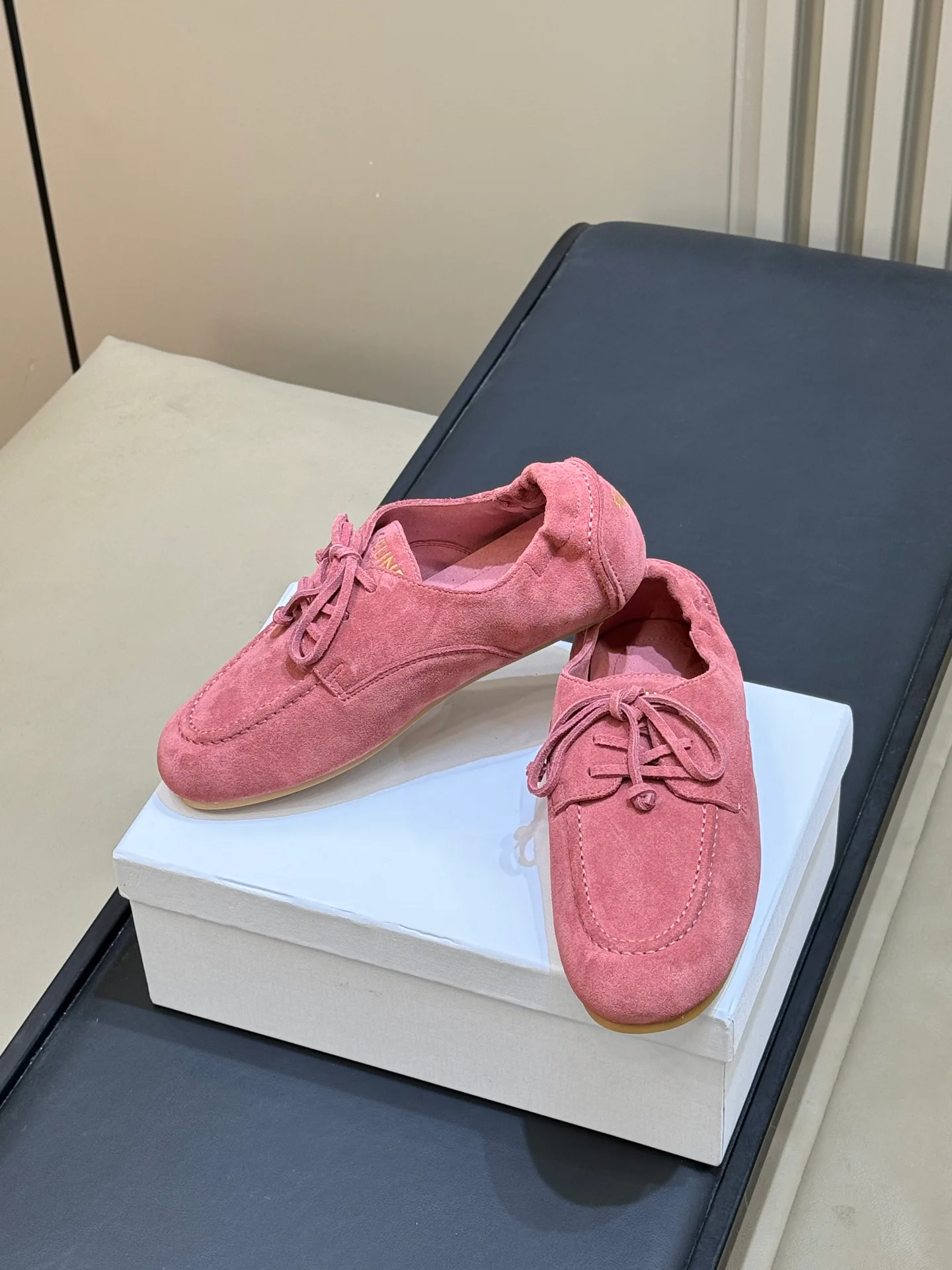 Women's Loafers And Moccasins CELINE 18073382