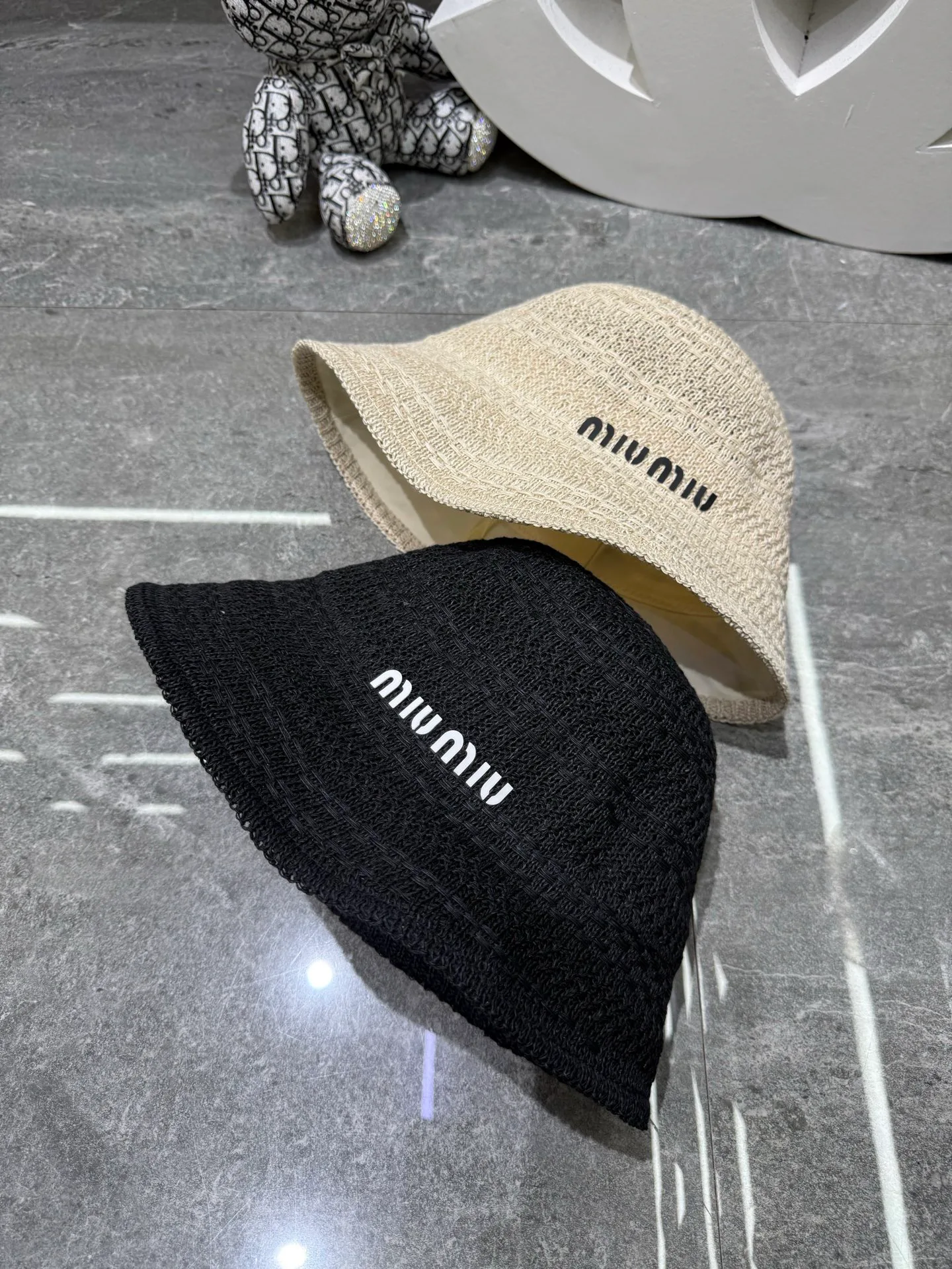 Hats MIU MIU 17810488