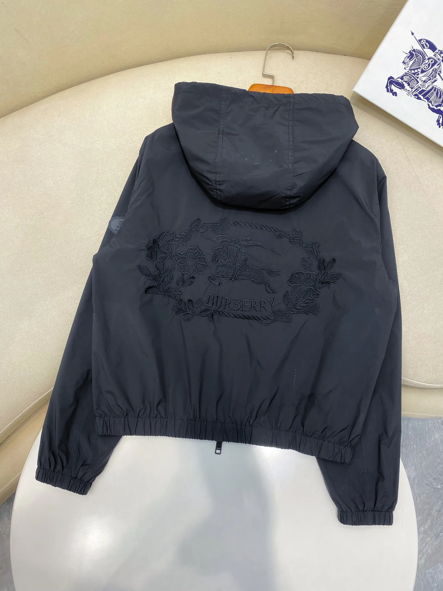 Women's Jackets And Down Jackets BURBERRY 18206396