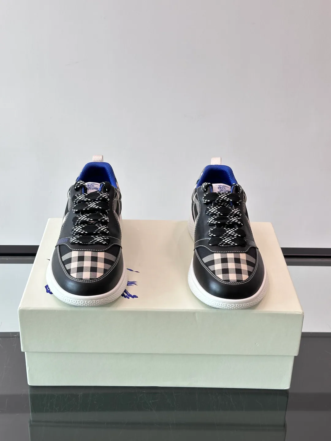 Men's Sneakers BURBERRY 18449432