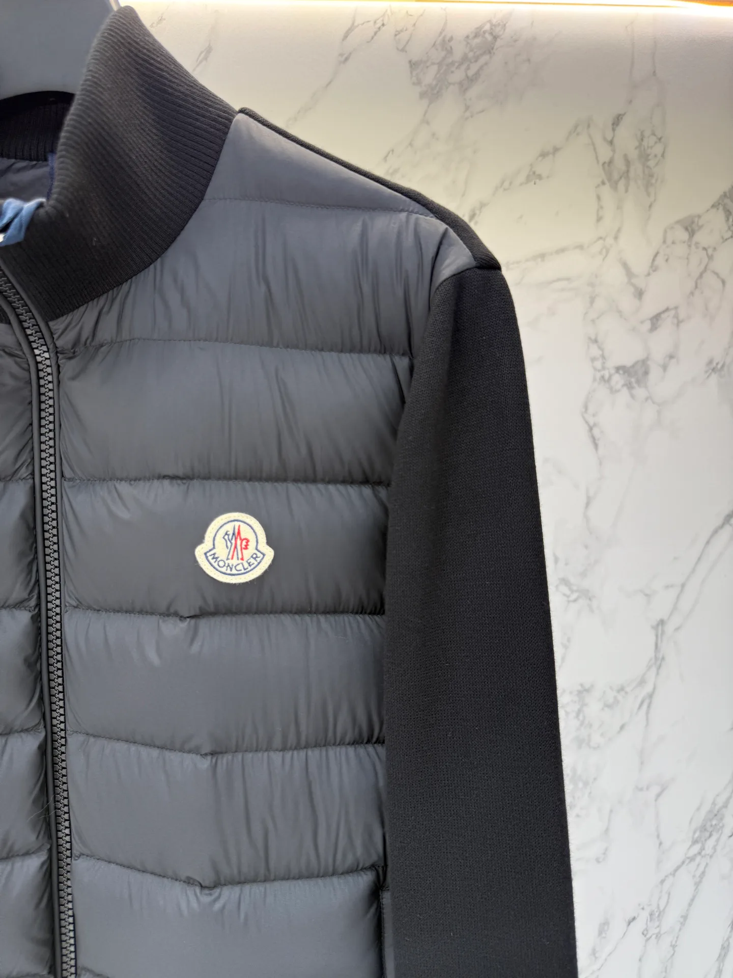 Men's Jackets And Down Jackets MONCLER 18480842