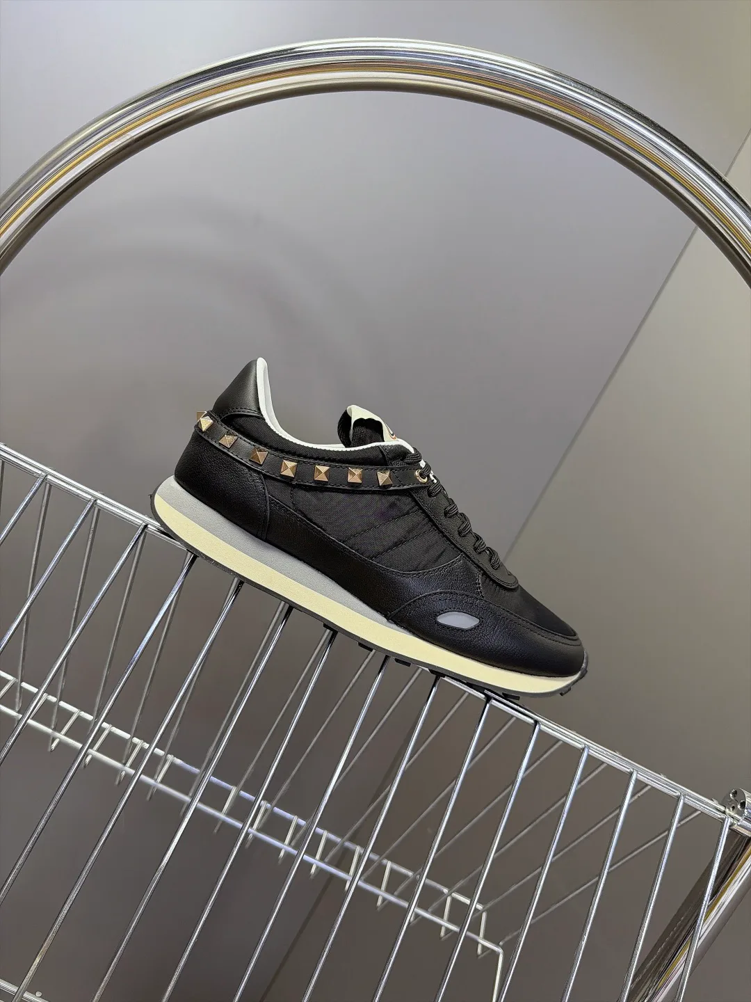 Women's Sneakers VALENTINO 17887673