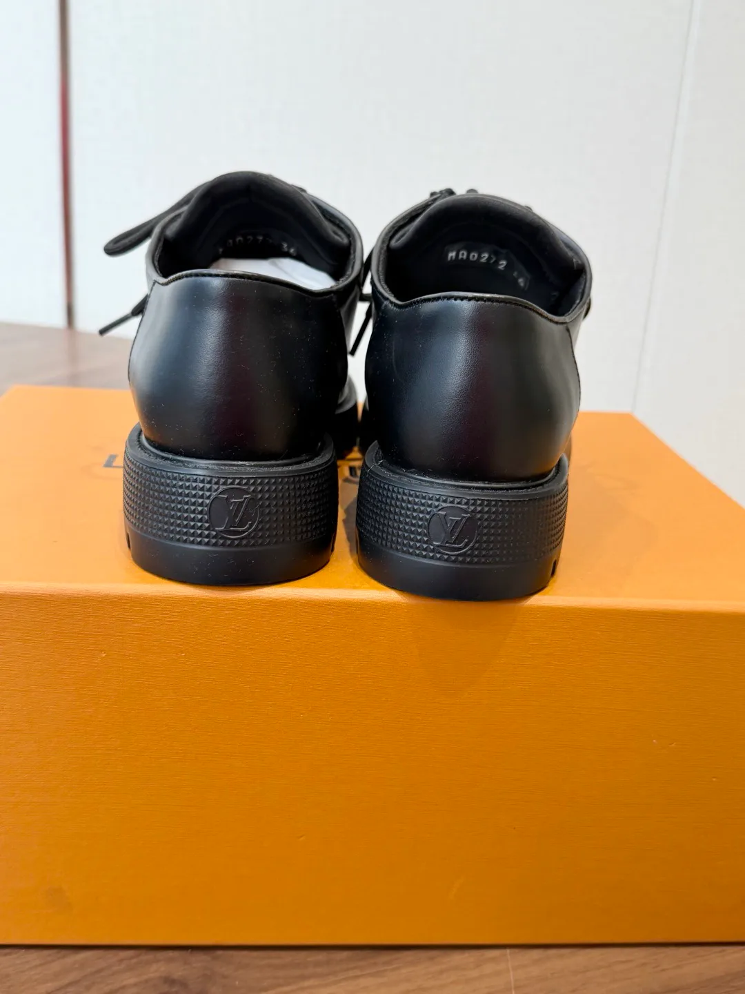 Women's Loafers And Moccasins LOUIS VUITTON 17879637