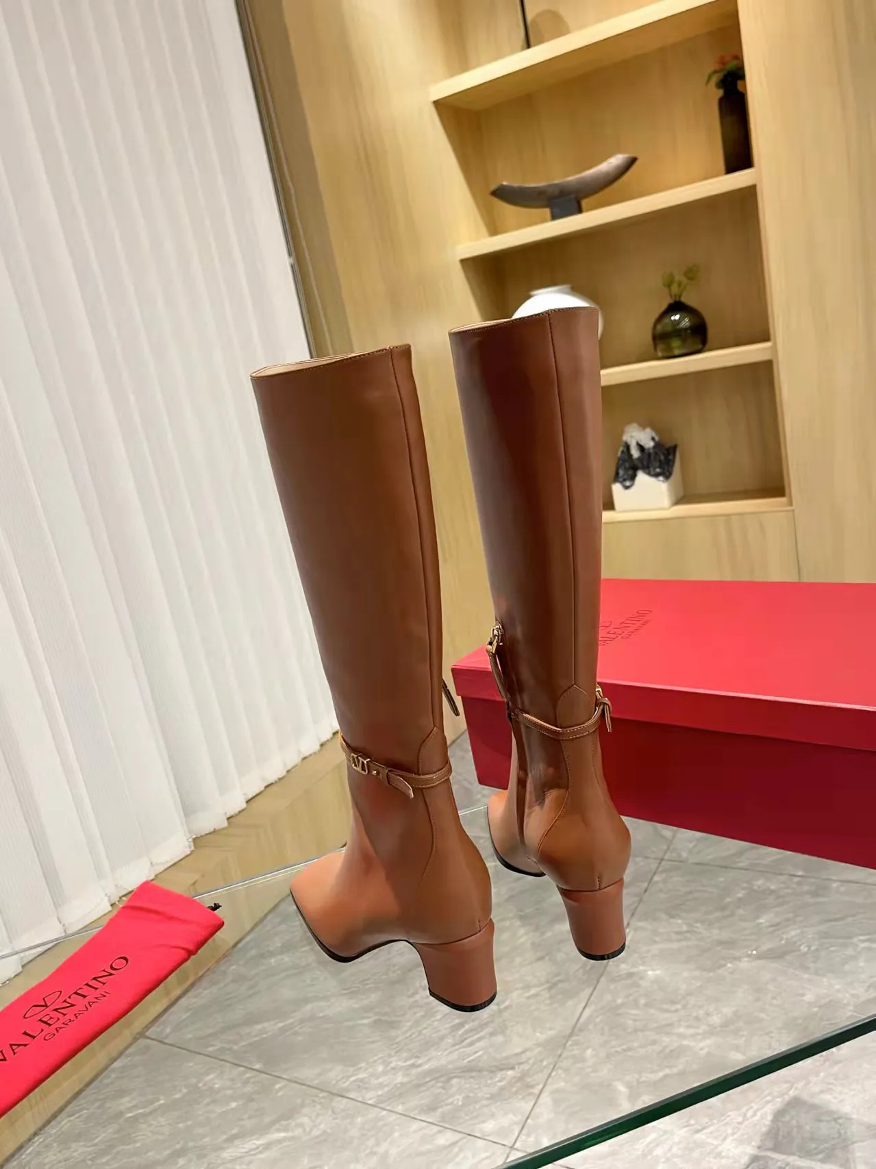 Women's Boots VALENTINO 17956930