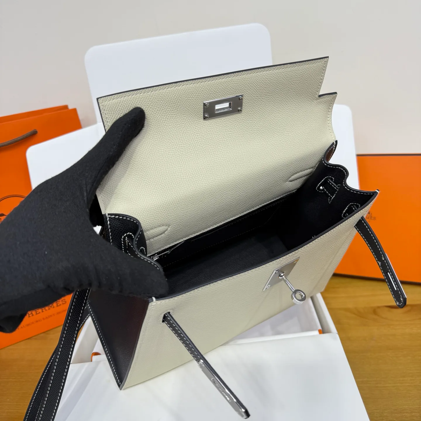 Women's Classic Handbags HERMES 18077279