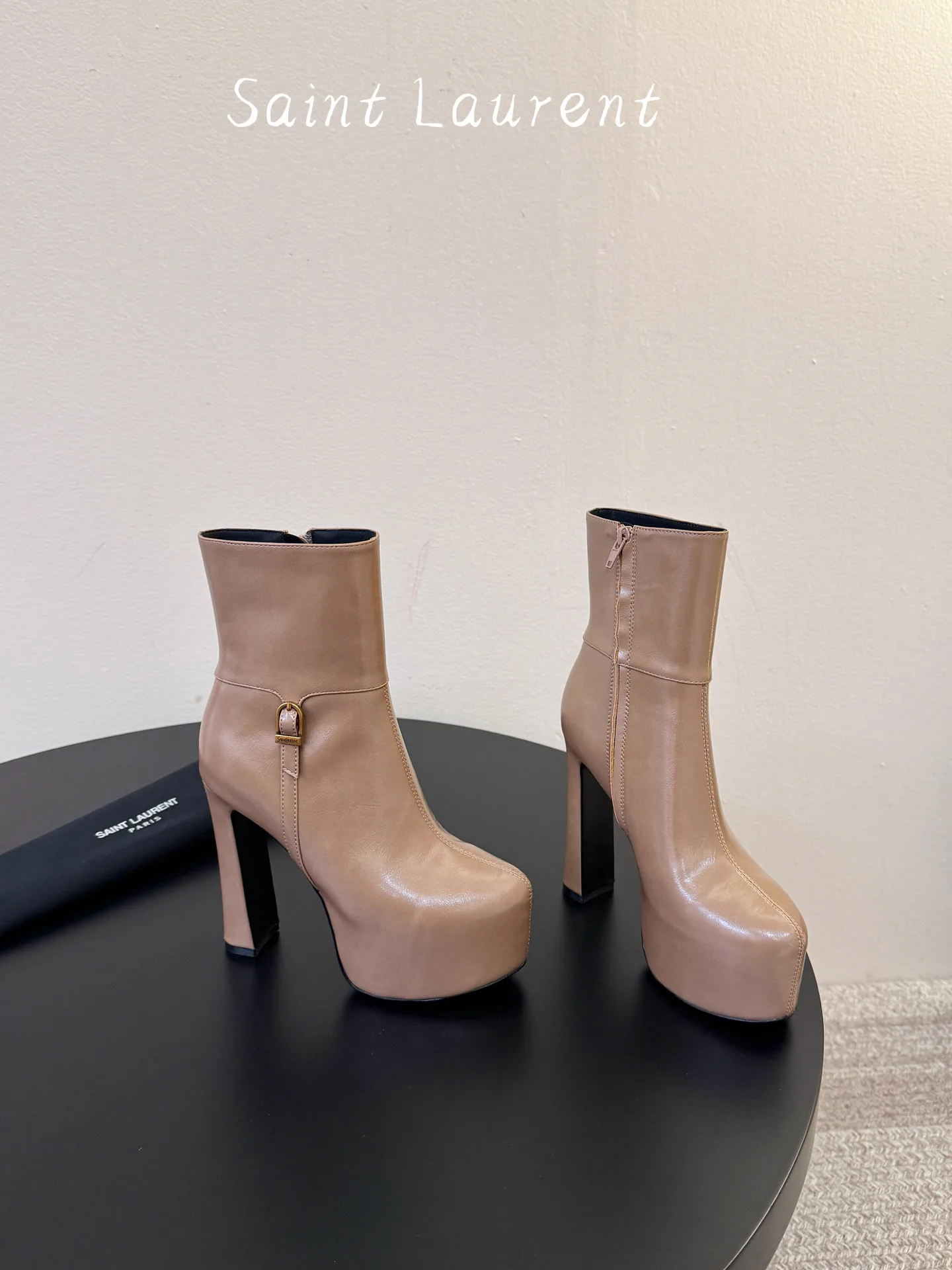 Women's Booties SAINT LAURENT 18241677