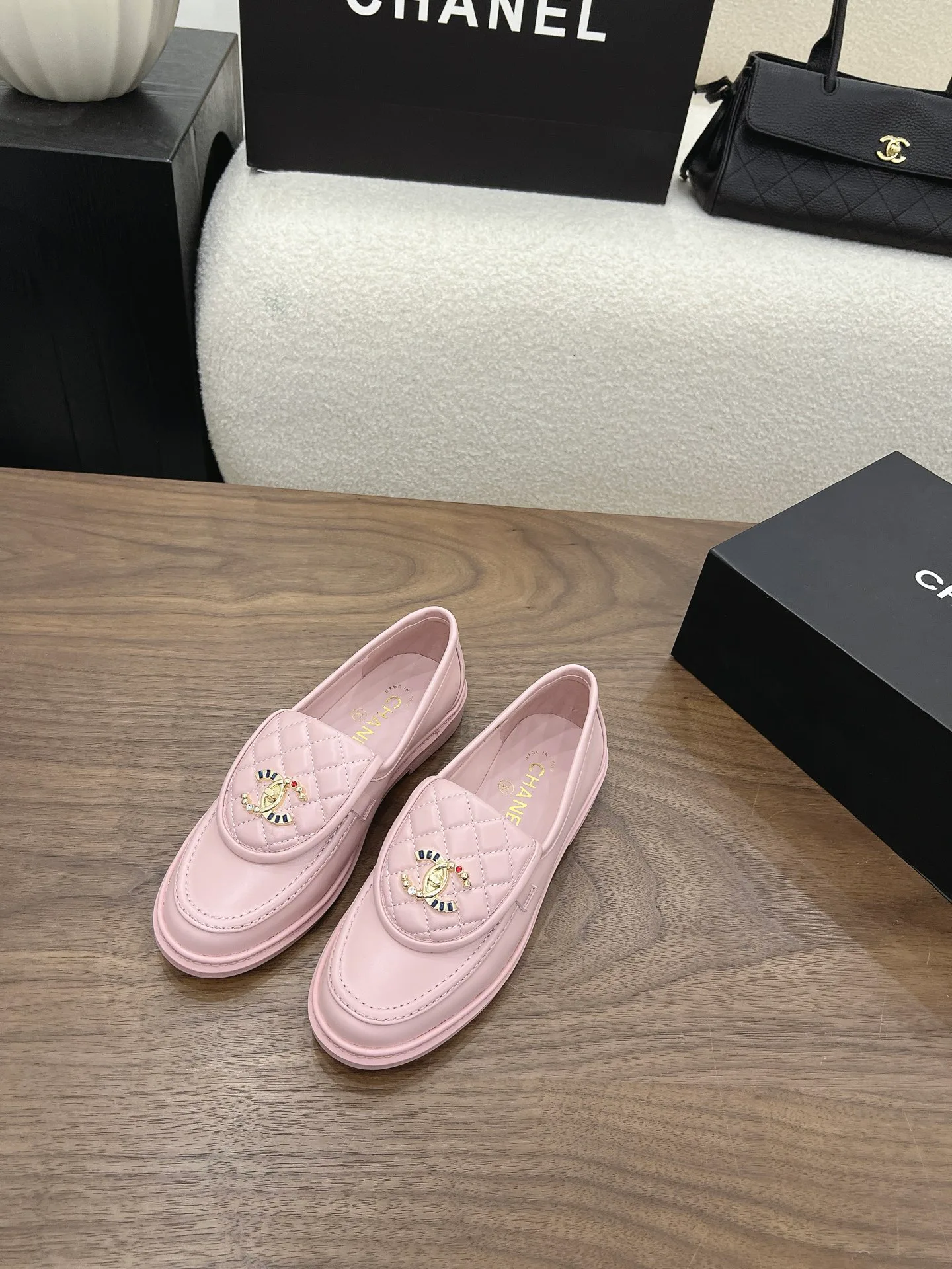 Women's Loafers And Moccasins CHANEL 17303659