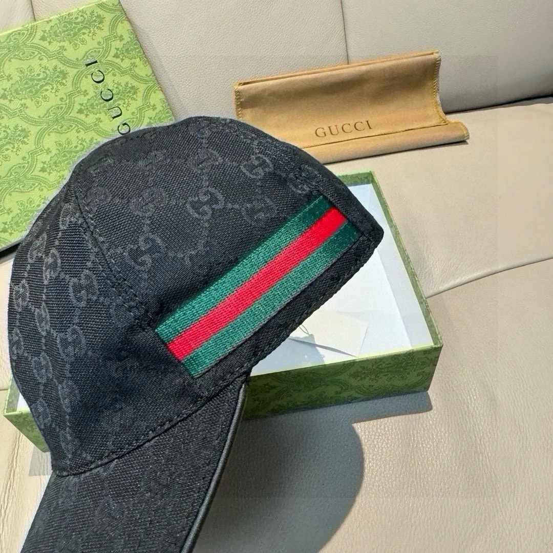 Hats GUCCI 18347042