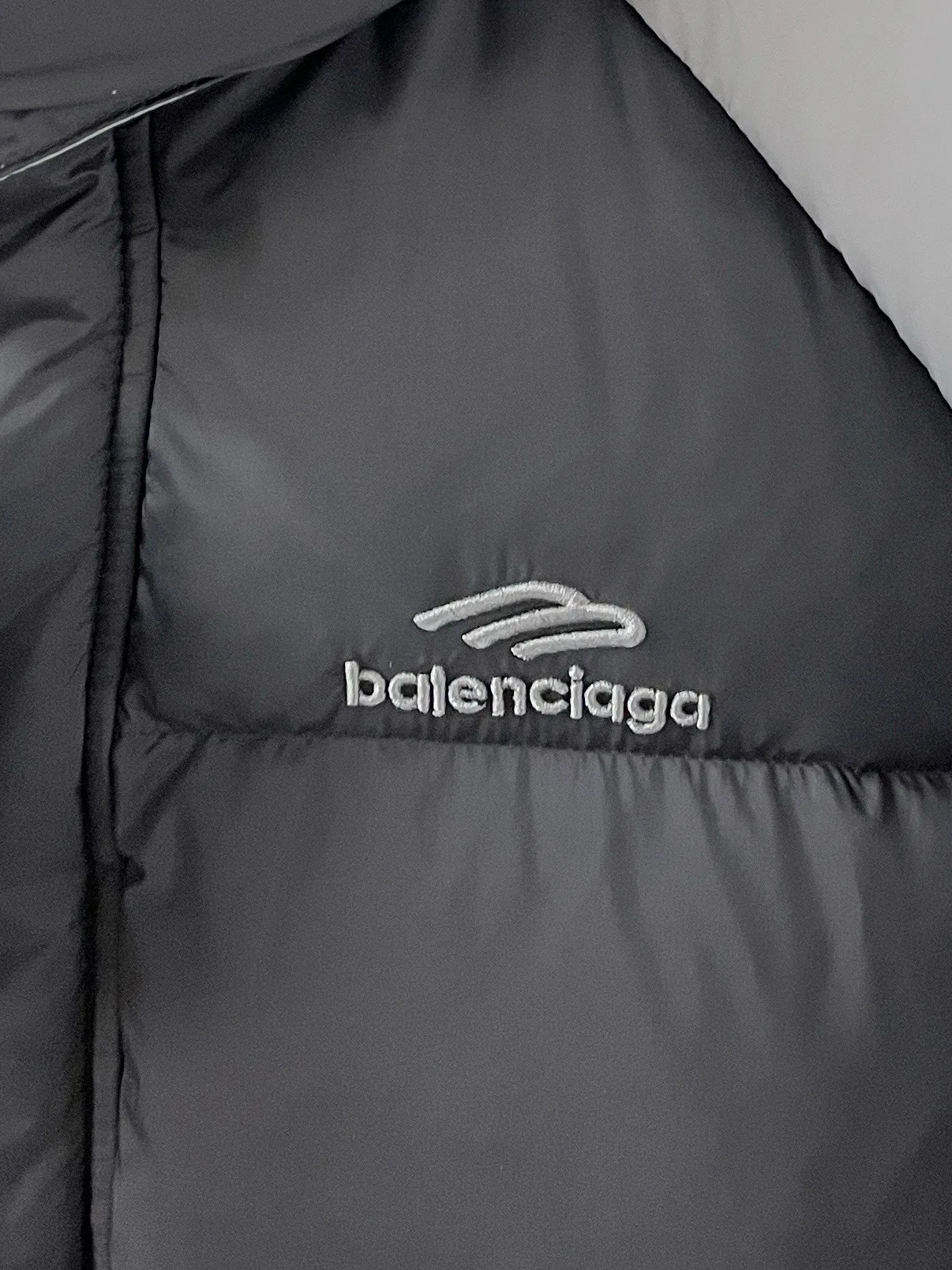 Women's Jackets And Down Jackets BALENCIAGA 18007641