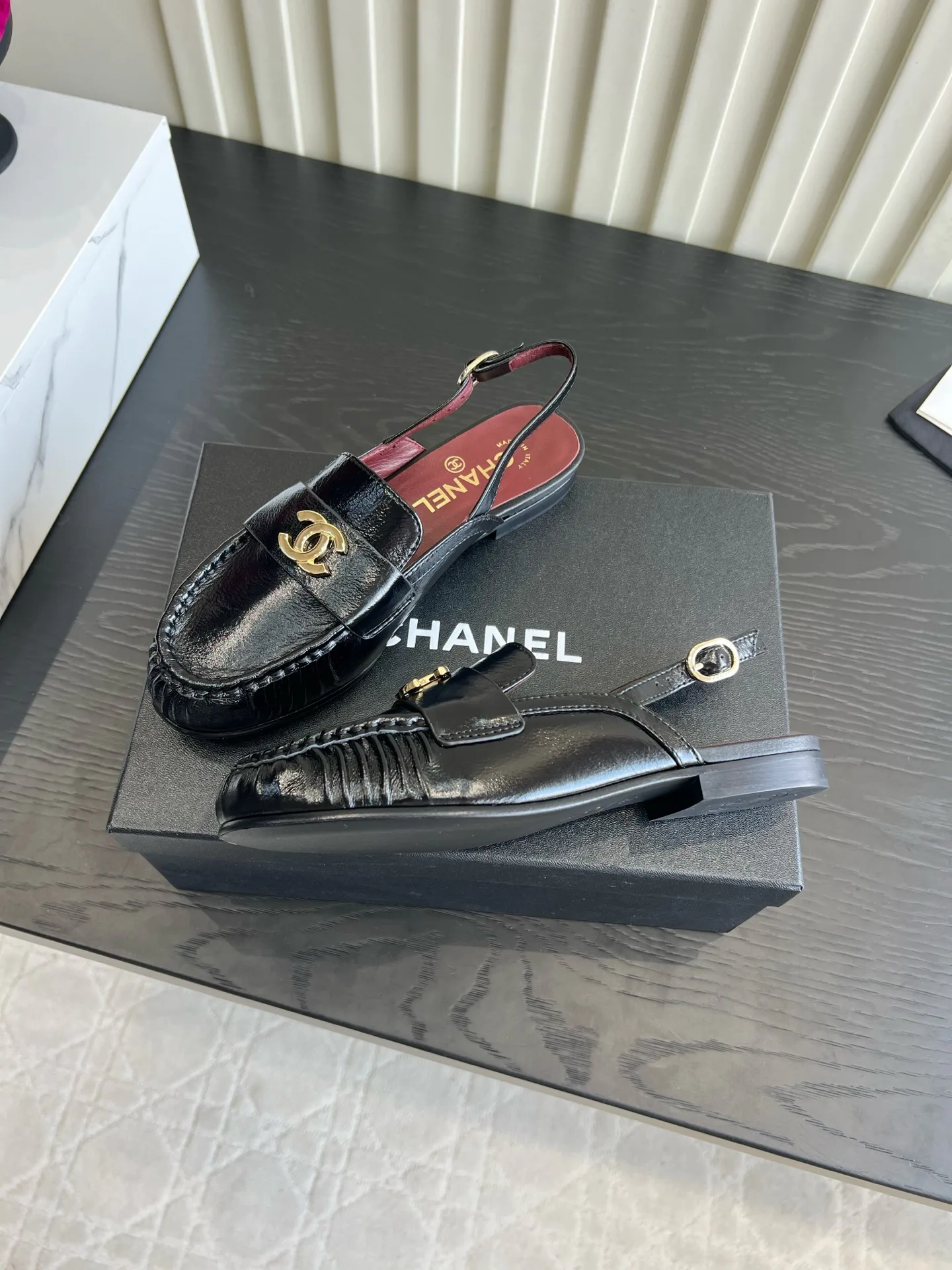 Women's Loafers And Moccasins CHANEL 18223060