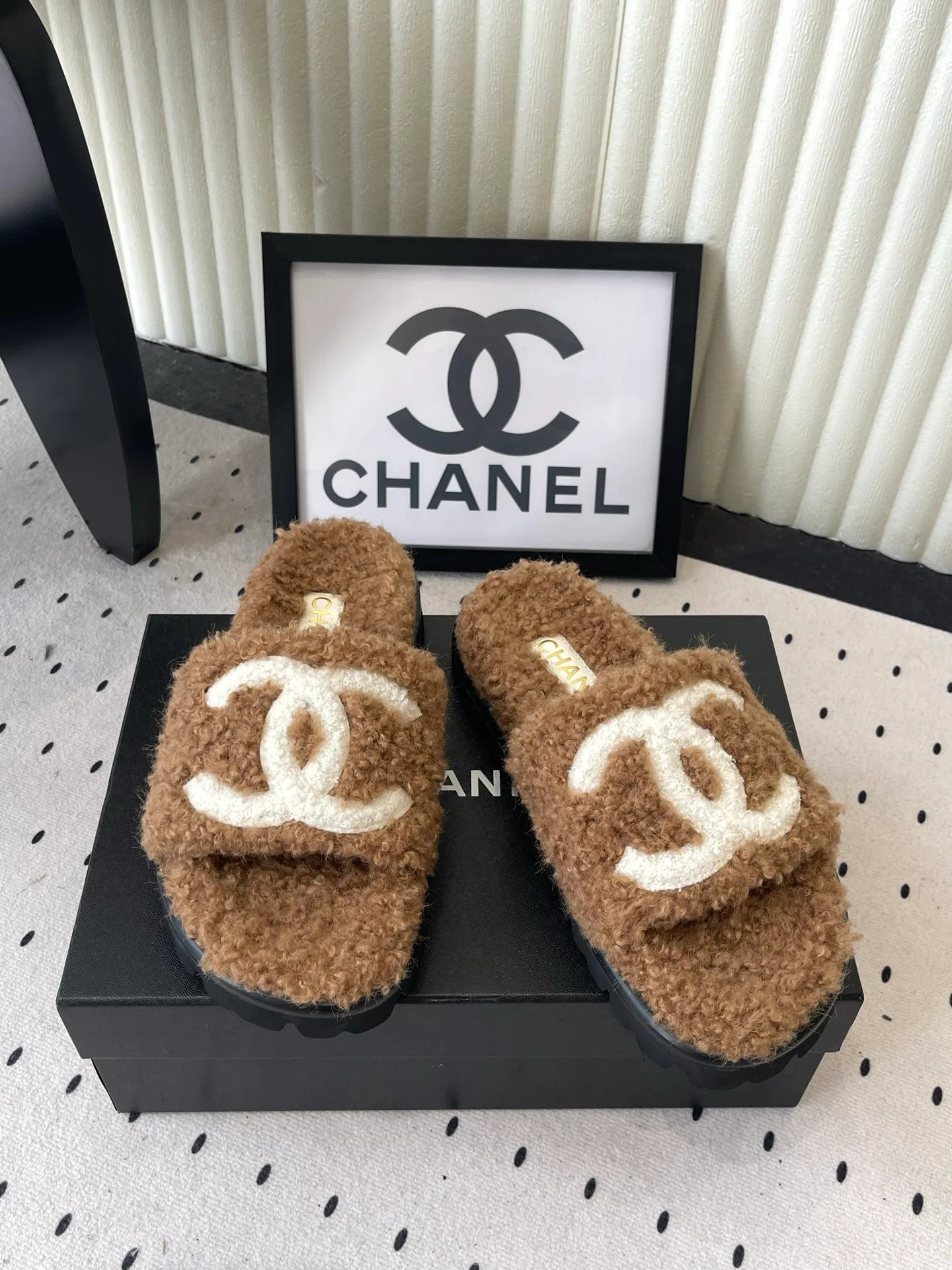 Women's Slippers CHANEL 19563732