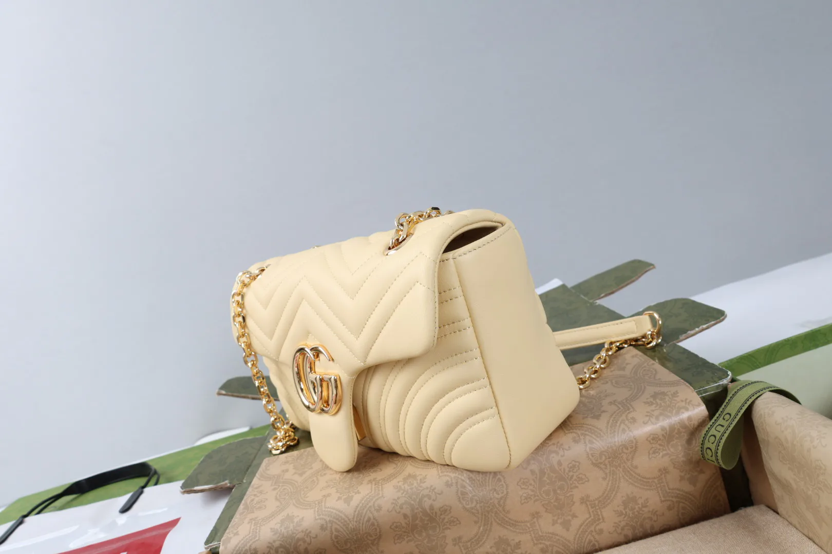 Women's Classic Handbags GUCCI 19570478