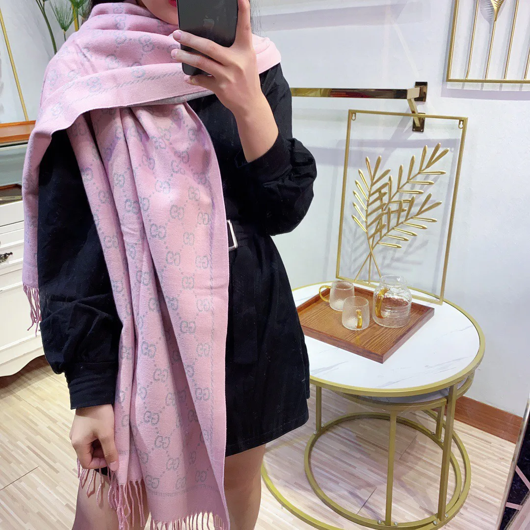 Scarves GUCCI 18394238