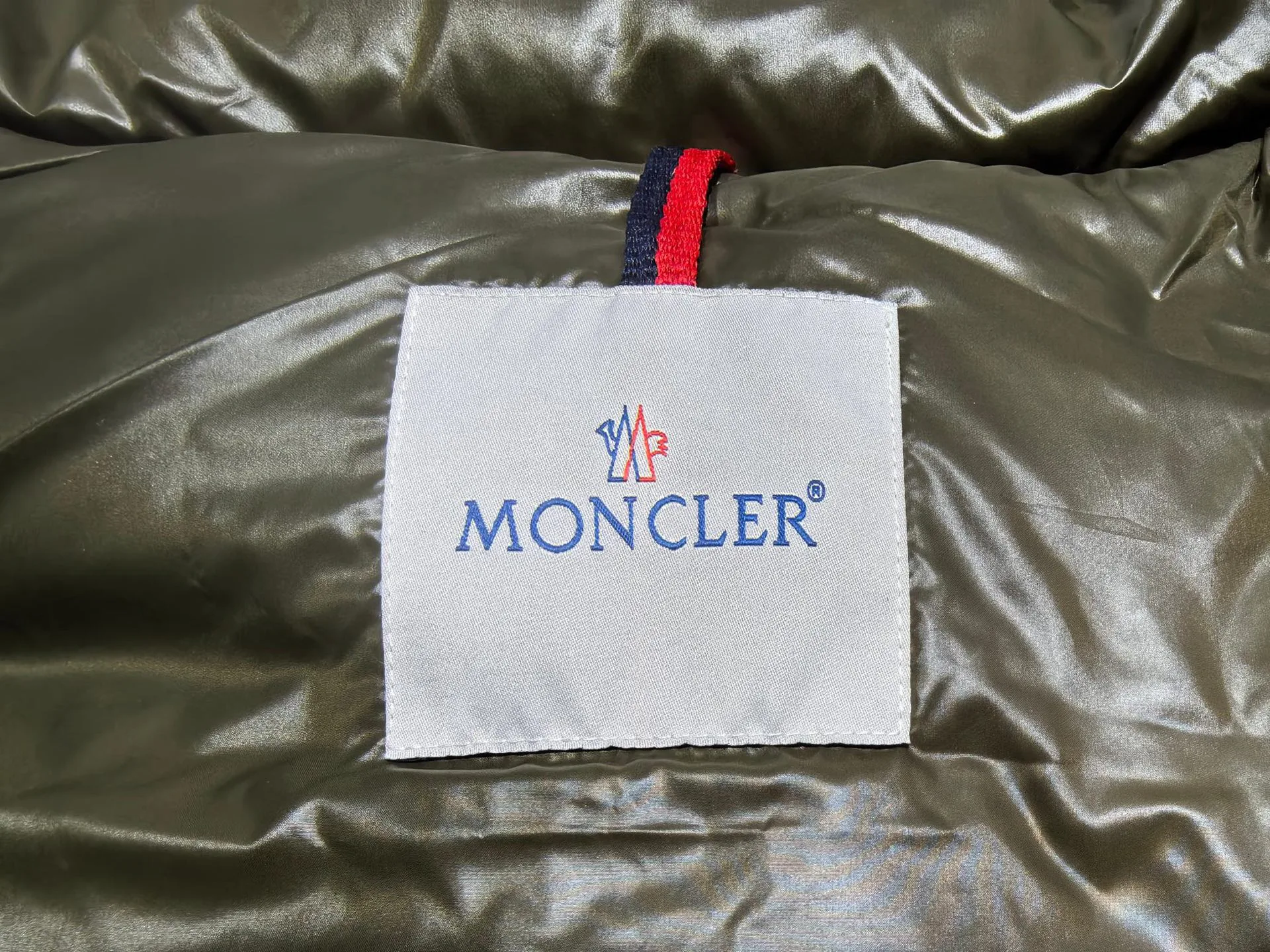 Жилеты Мужские Moncler 18684595