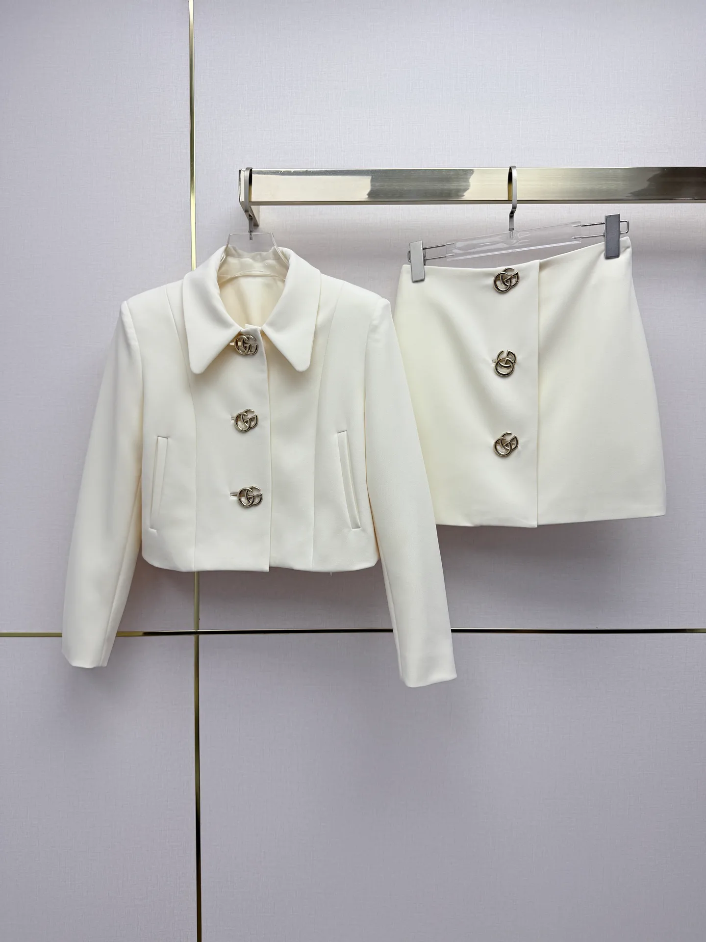 Women's Blazers GUCCI 18263175