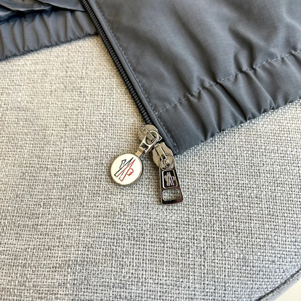 Men's Jackets And Down Jackets MONCLER 18416827