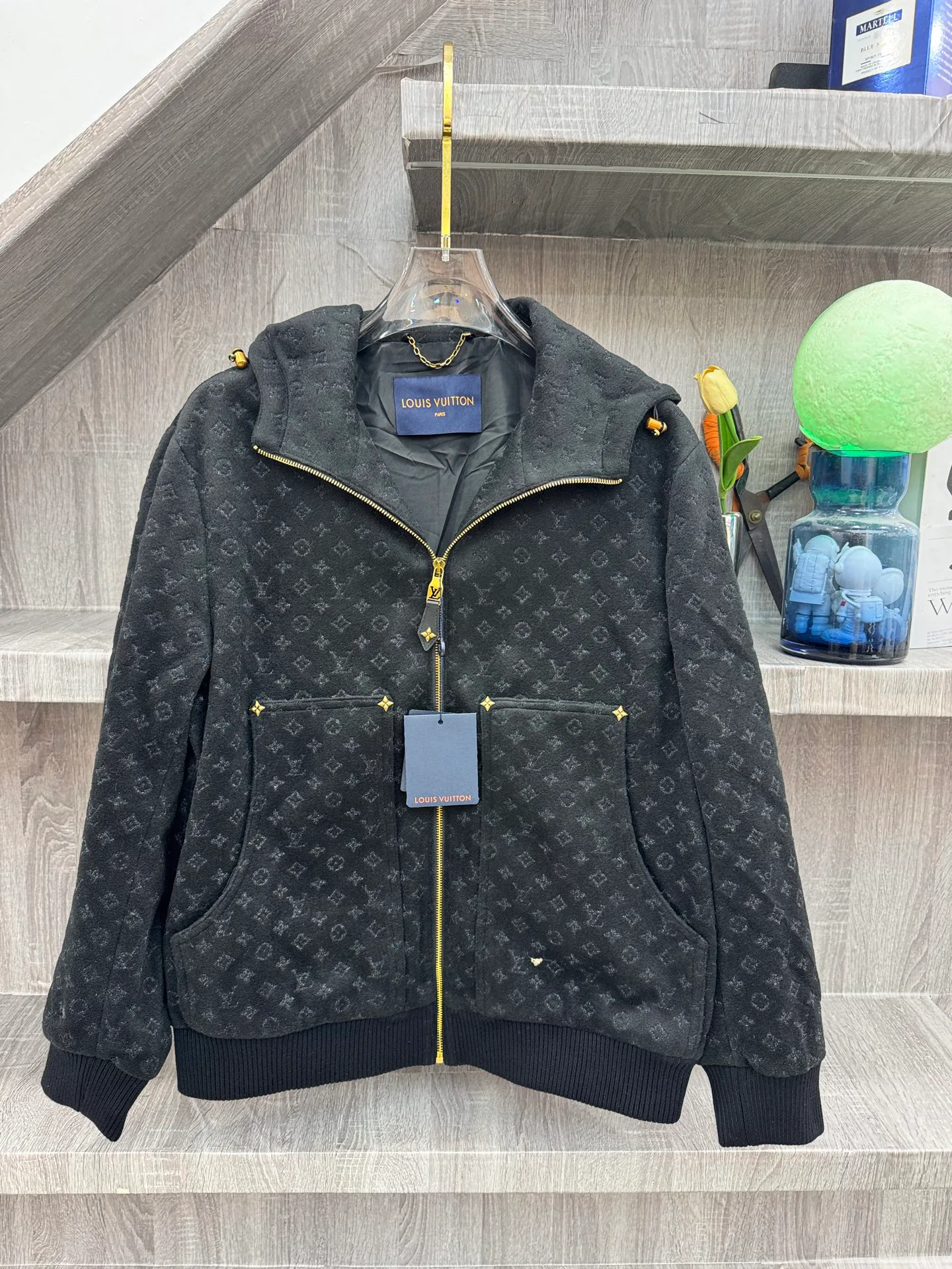 Men's Jackets And Down Jackets LOUIS VUITTON 18140194