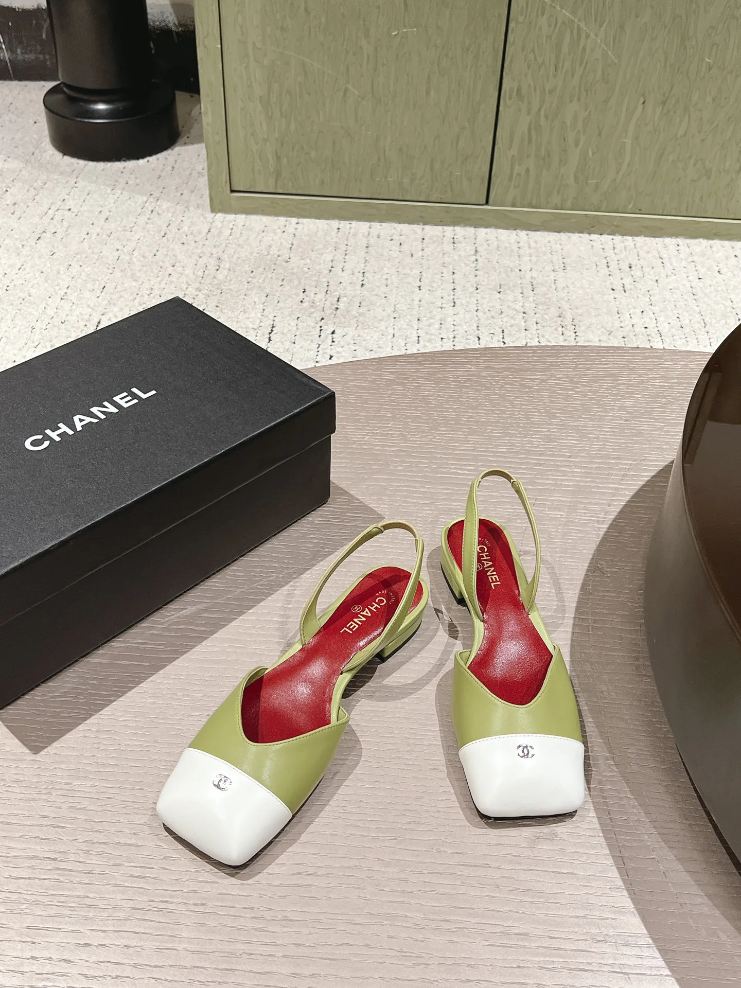 Women's Open-Toe Sandals CHANEL 18508957