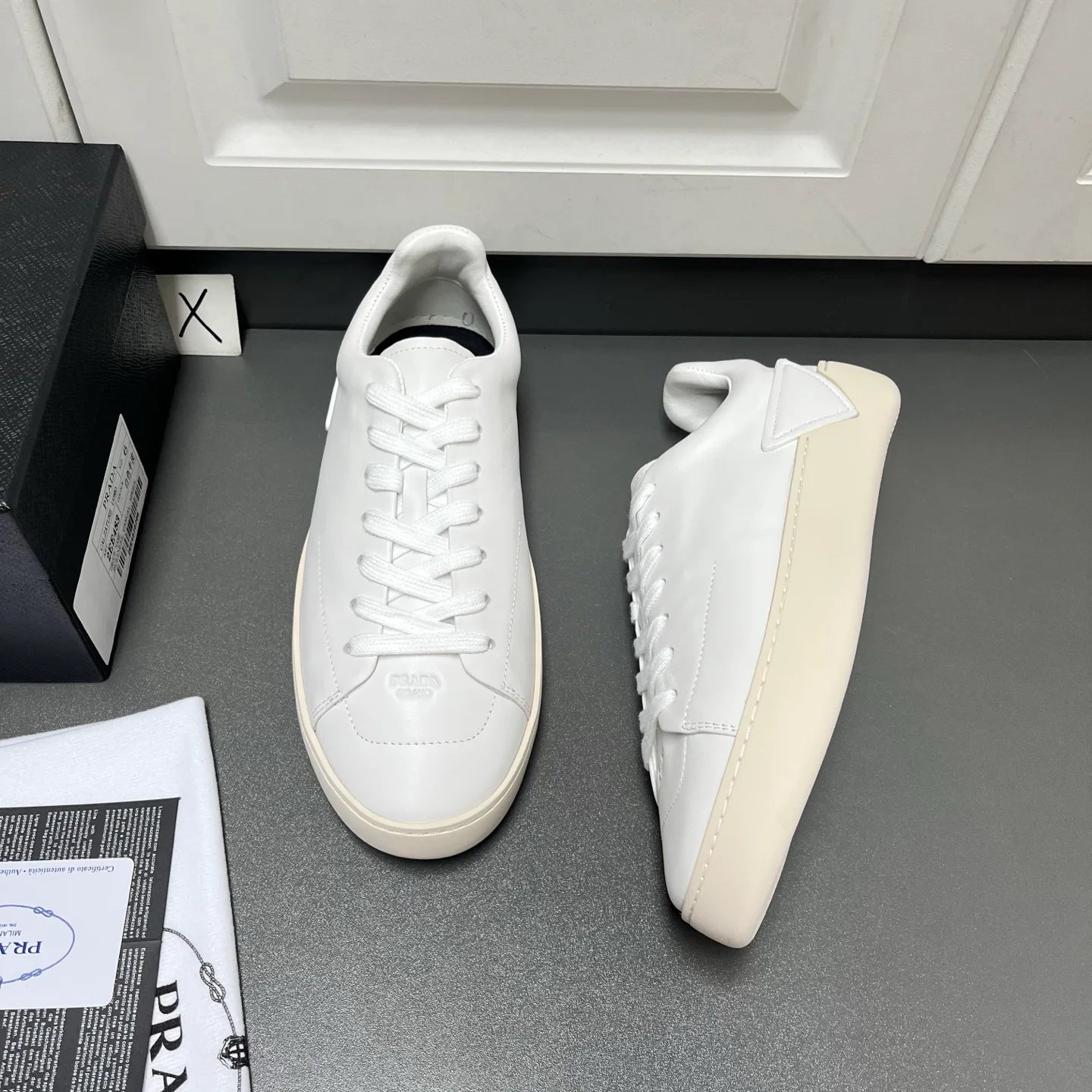Men's Sneakers PRADA 16940103