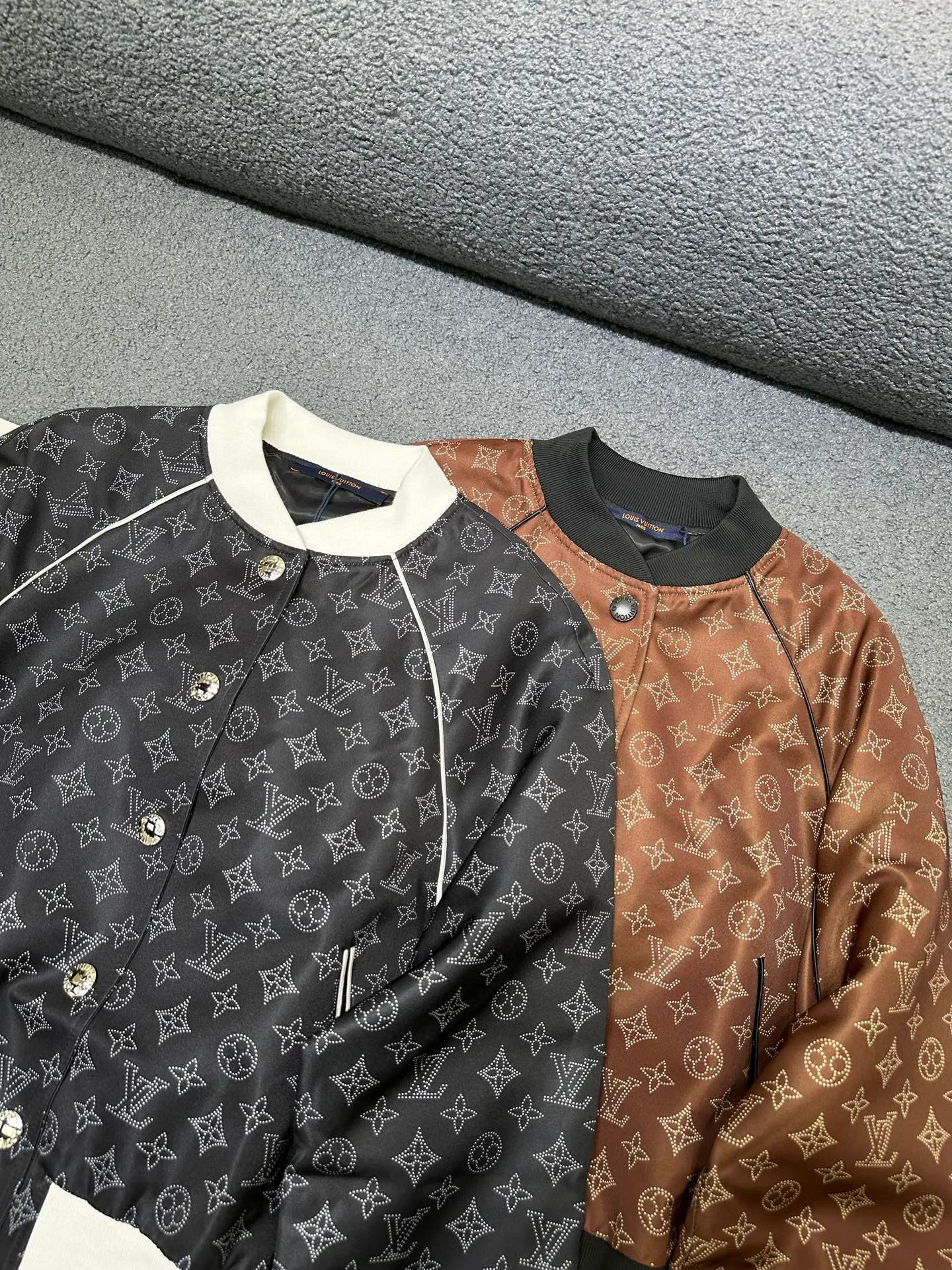 Women's Jackets And Down Jackets LOUIS VUITTON 18396732