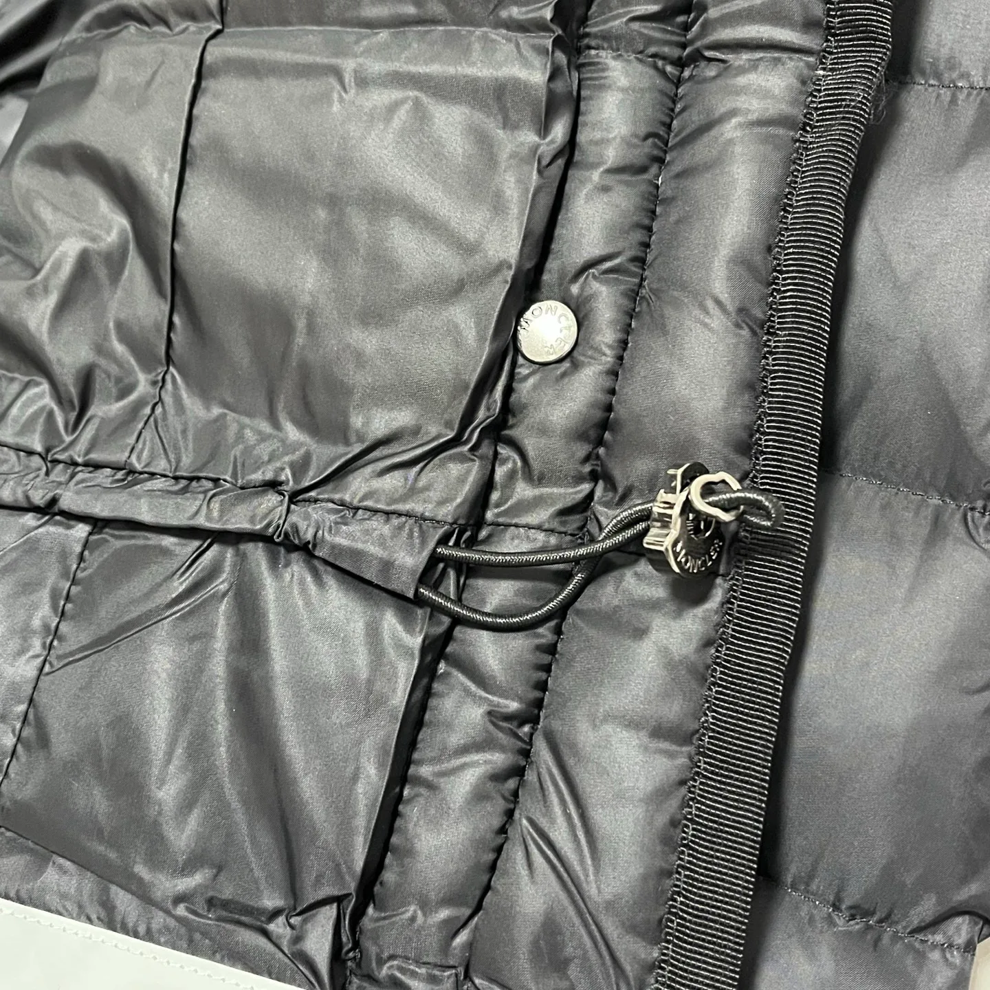 Women's Jackets And Down Jackets MONCLER 17913969