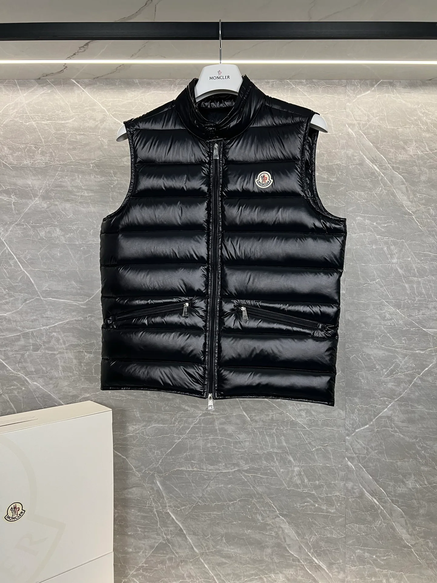 Women's Vests MONCLER 18111342
