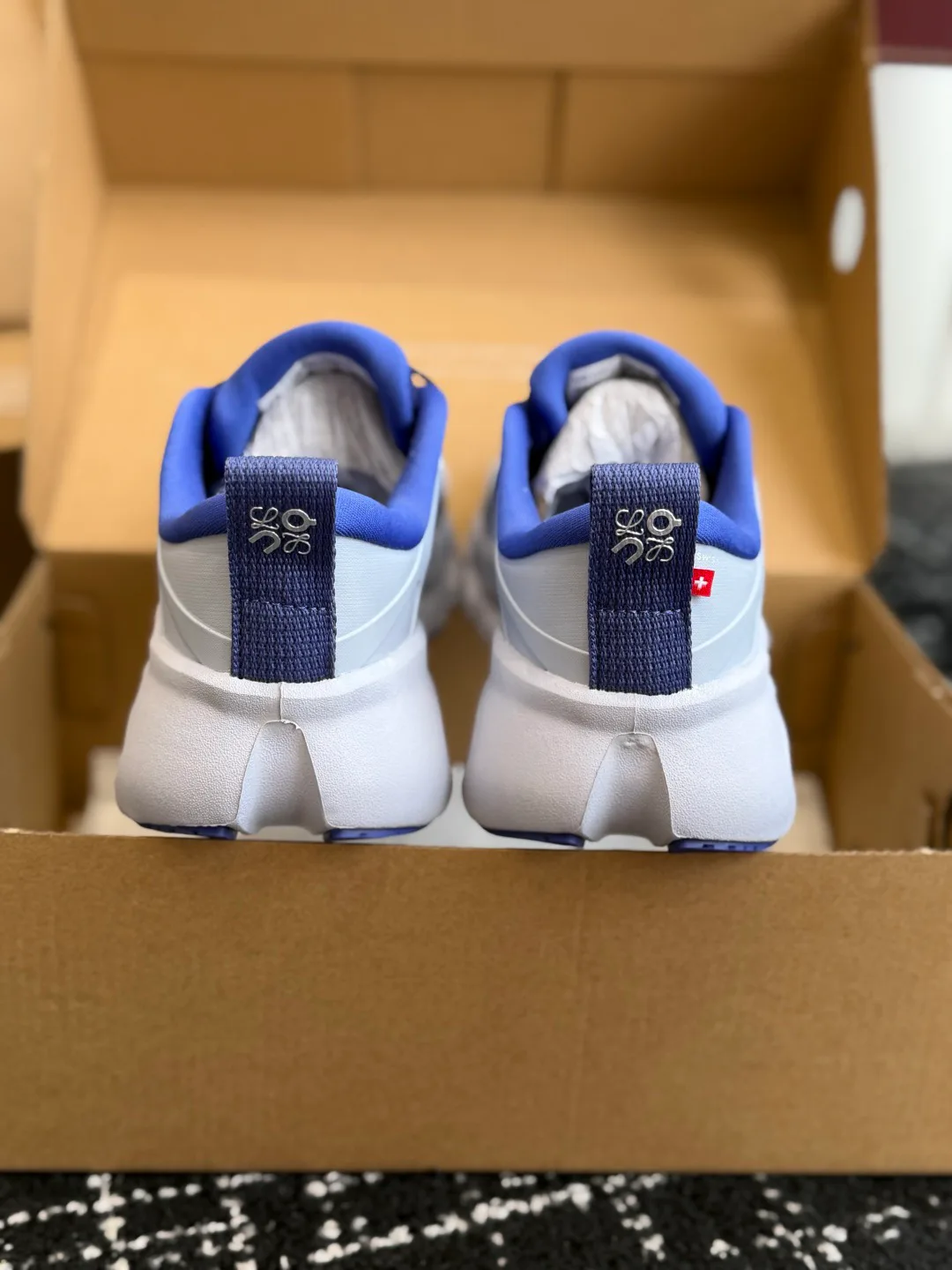 Women's Sneakers LOEWE 18139559