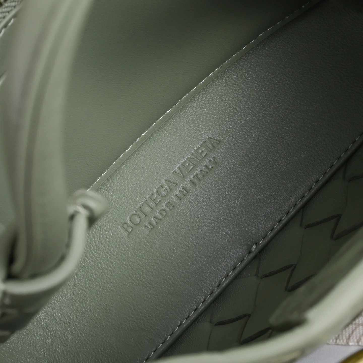 Классические Сумки Женские Bottega Veneta 18566075