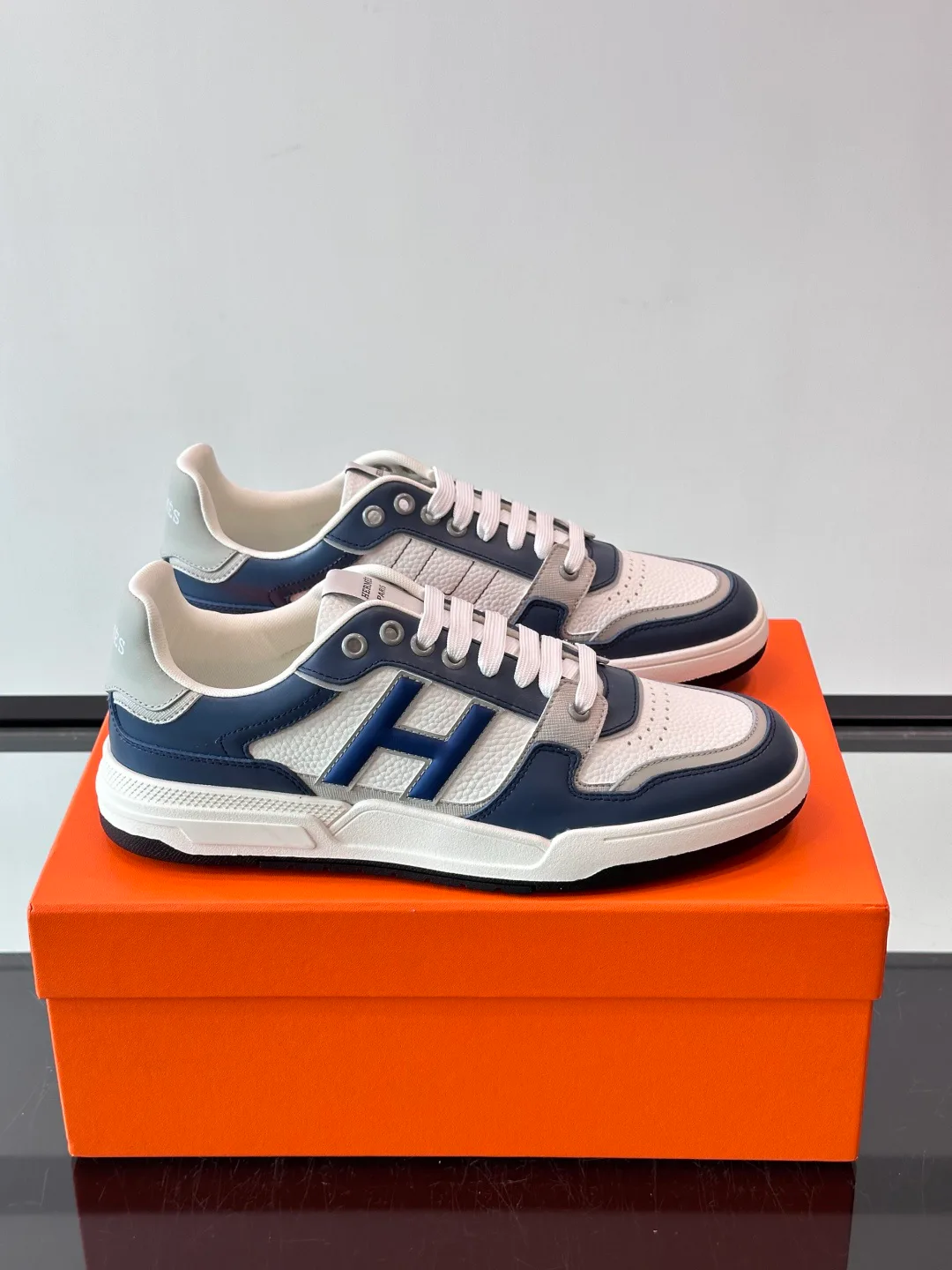 Men's Sneakers HERMES 18500629