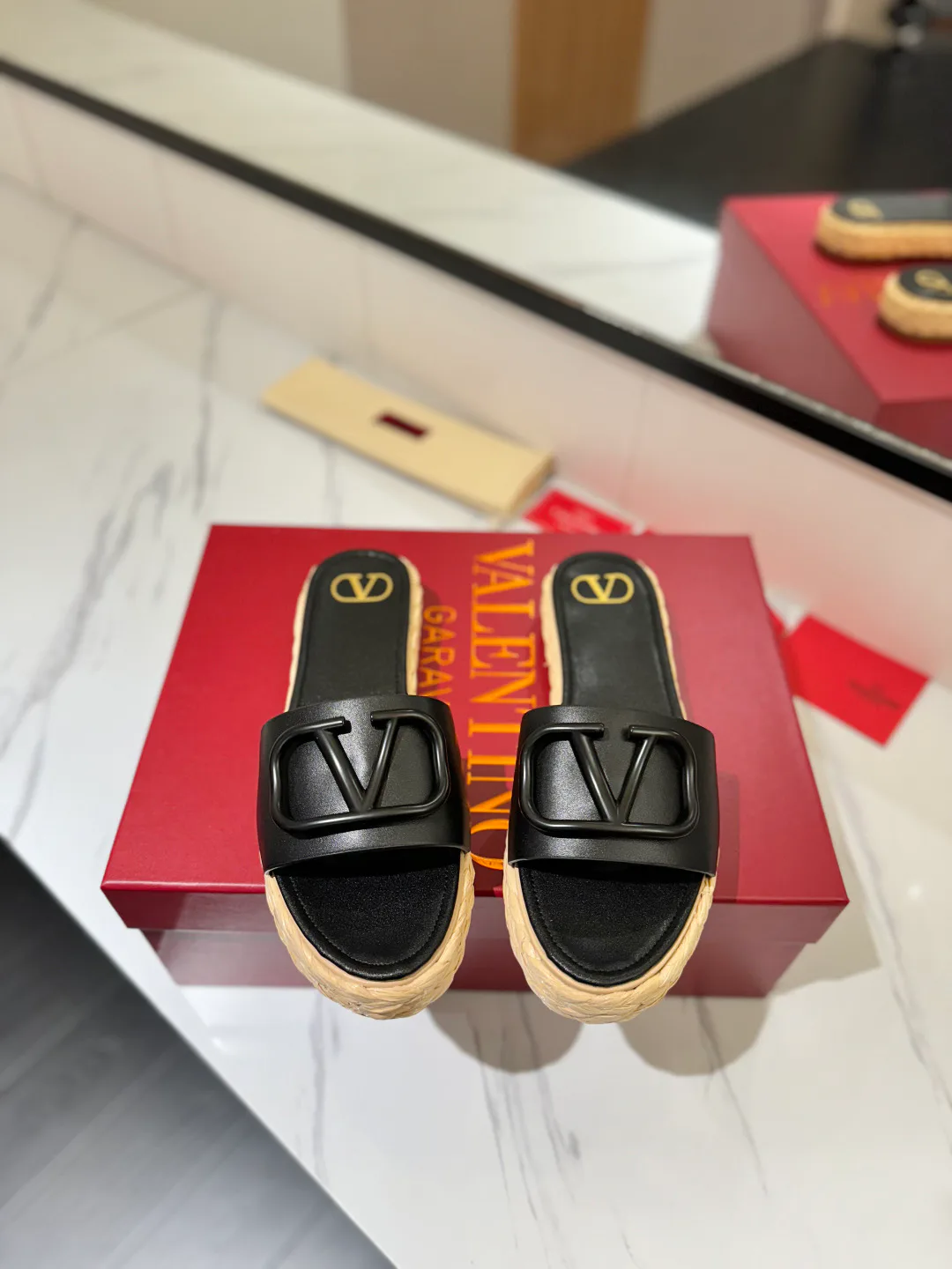 Women's Open-Toe Sandals VALENTINO 17946607