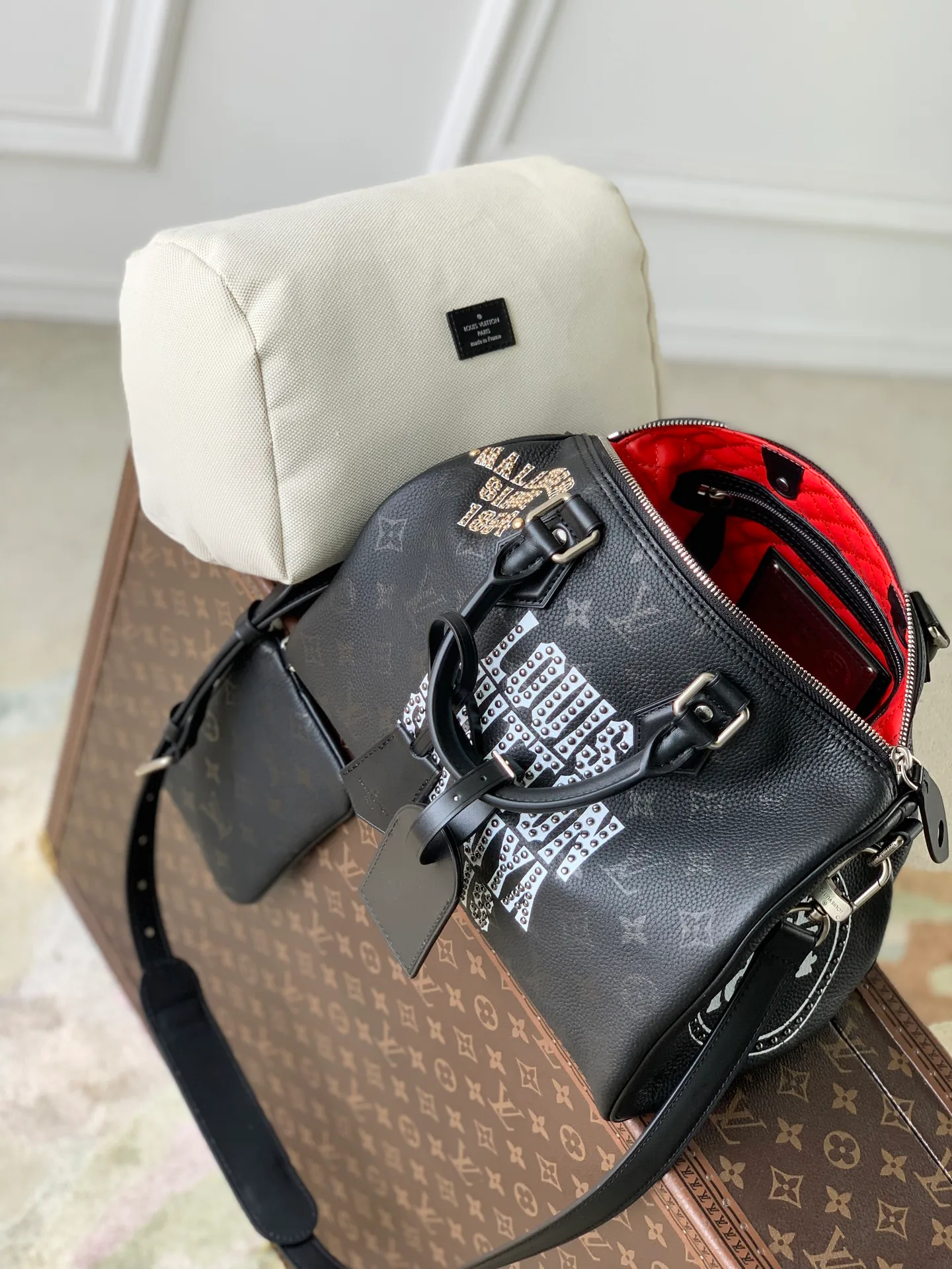 Women's Classic Handbags LOUIS VUITTON 18147544