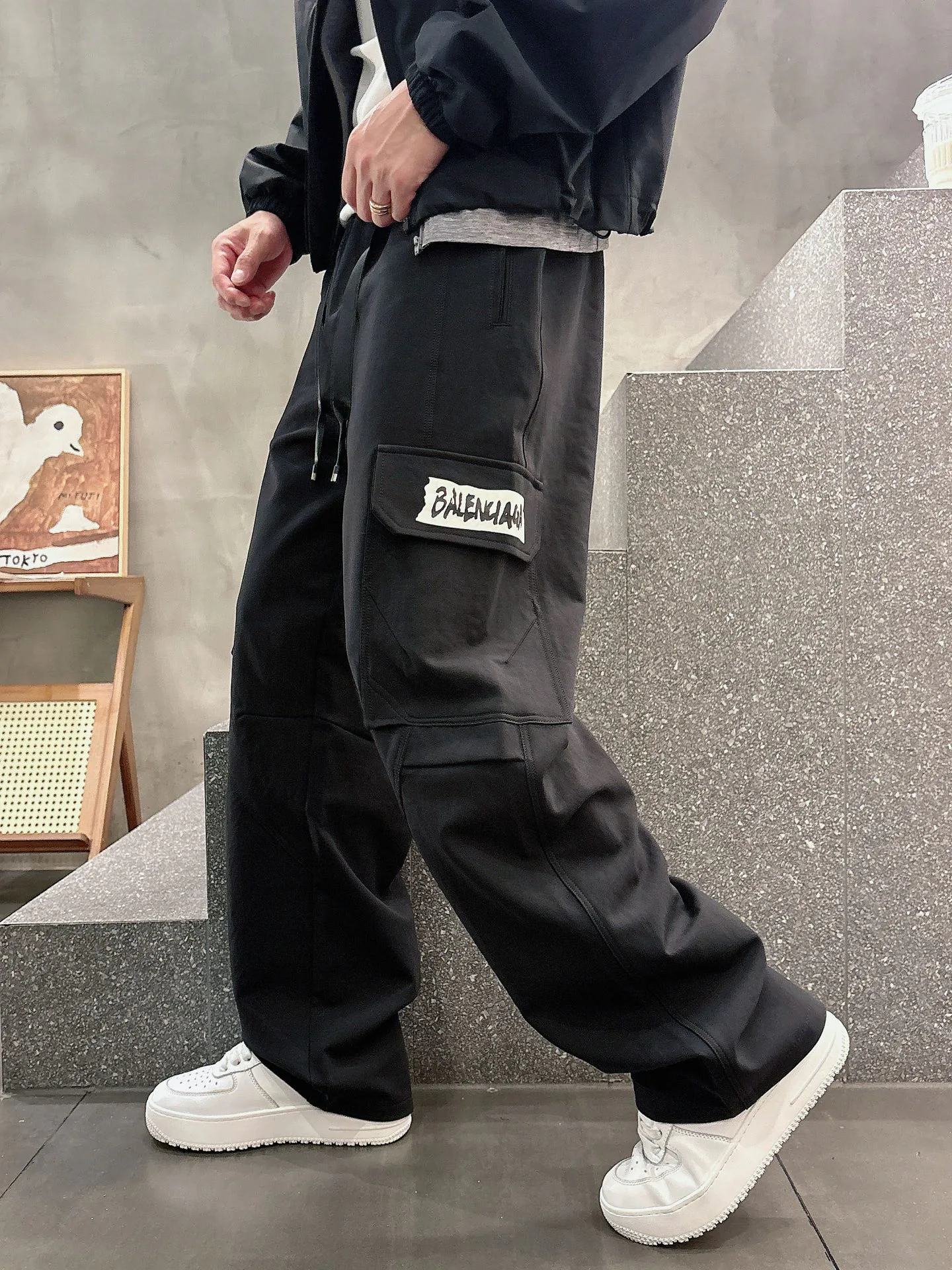 Men's Trousers BALENCIAGA 18340445