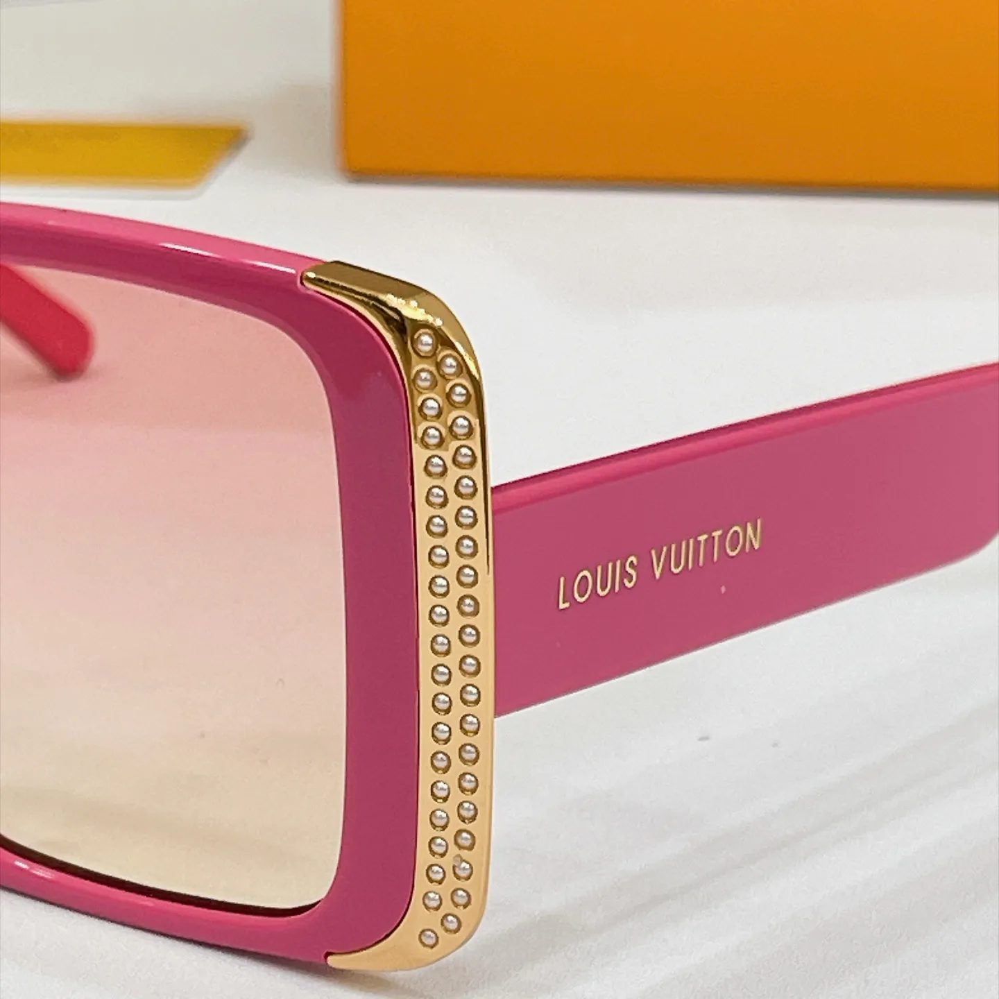 Glasses LOUIS VUITTON 17816147