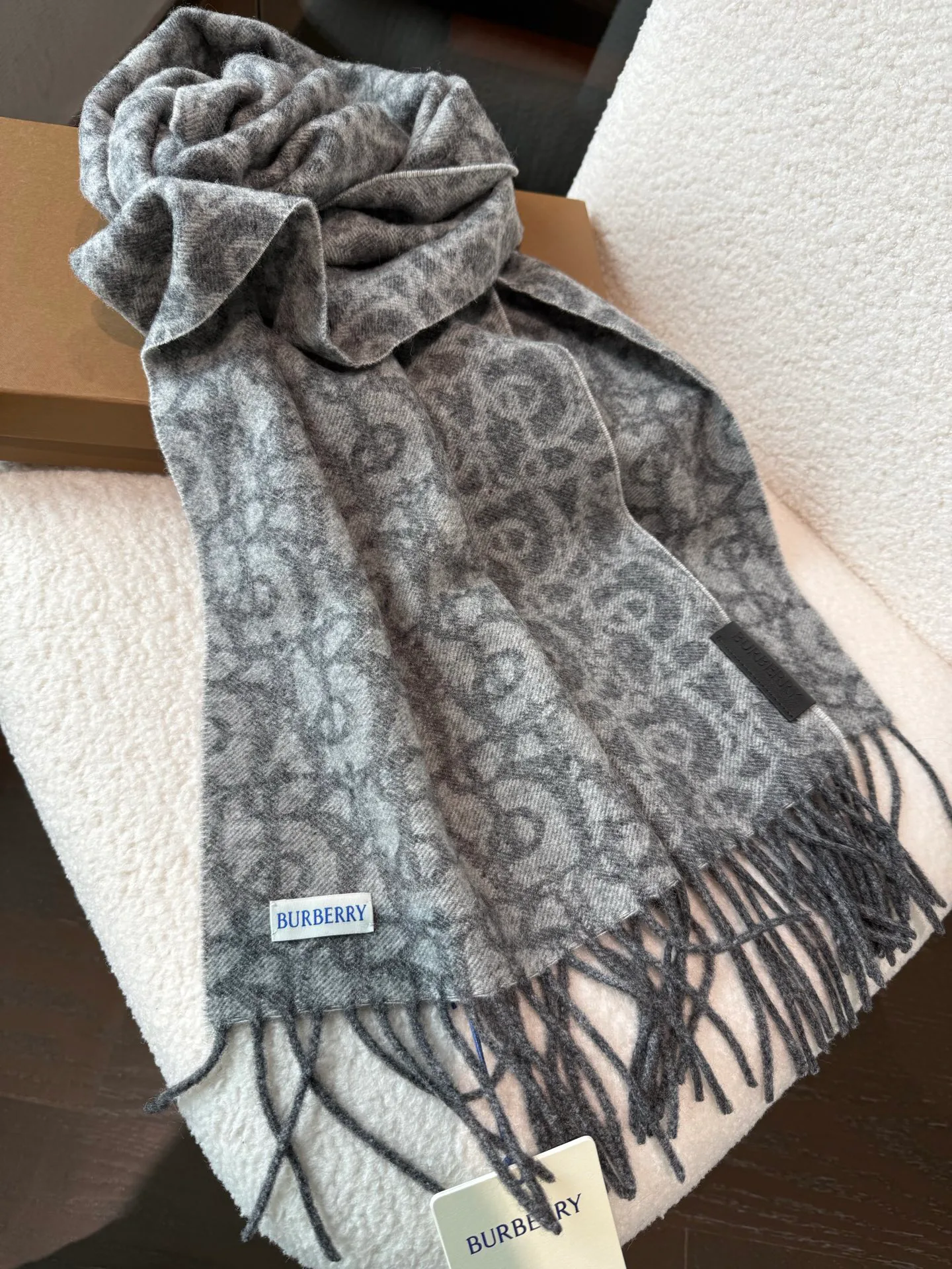 Scarves BURBERRY 18002704