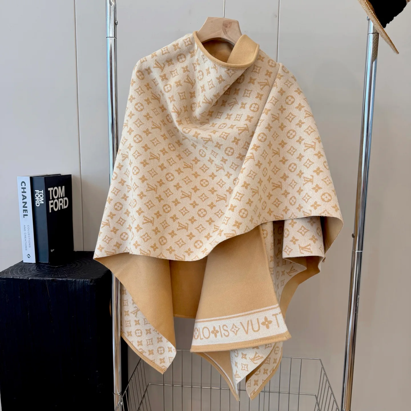 Women's Coats LOUIS VUITTON 18002838