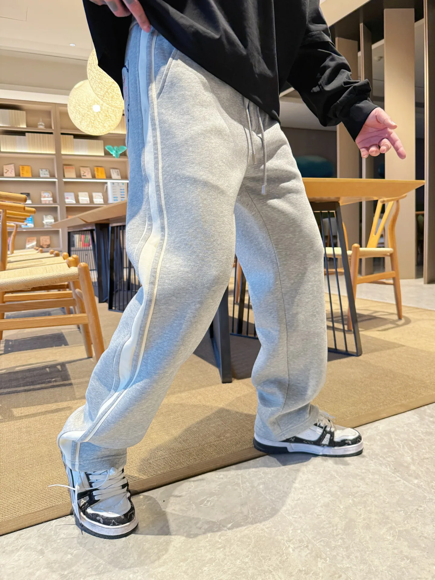 Men's Trousers MONCLER 18345835