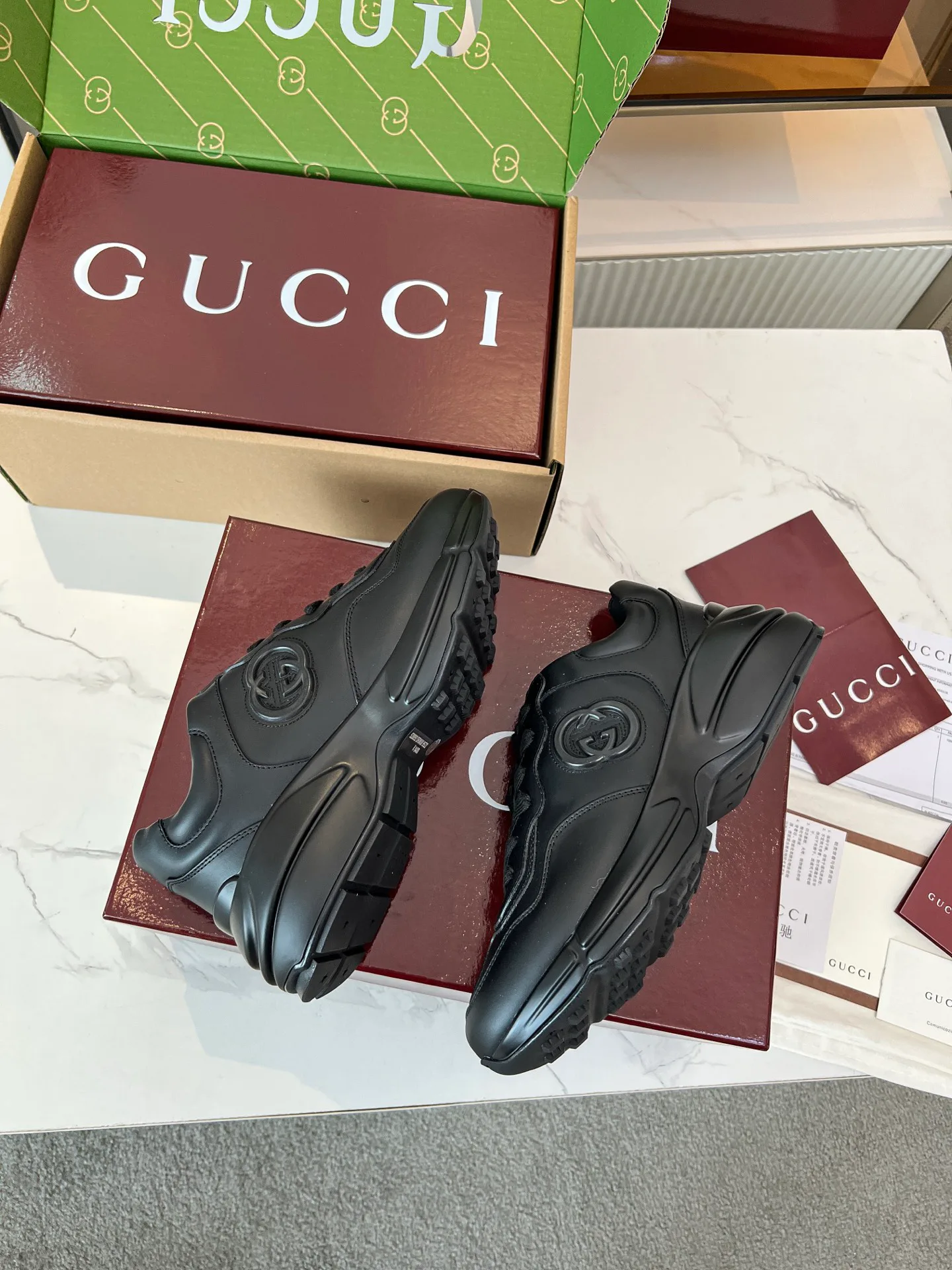 Кроссовки Женские Gucci 18666806
