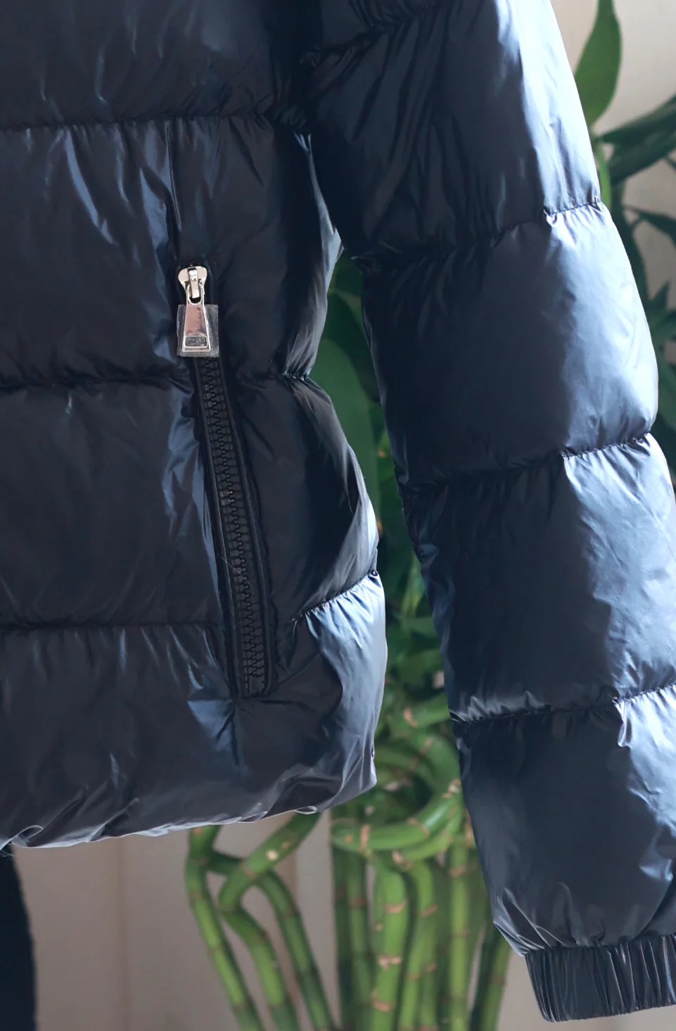 Women's Jackets And Down Jackets MONCLER 18184489