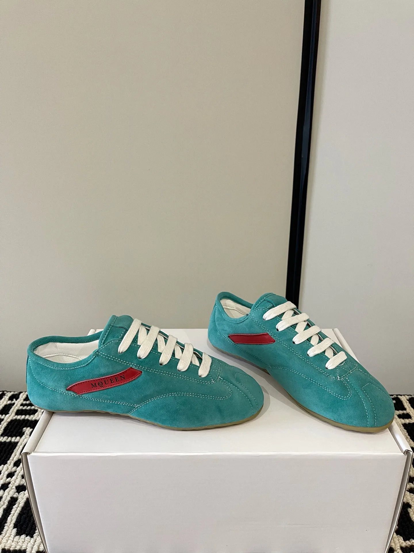 Women's Sneakers ALEXANDER MCQUEEN 18386245