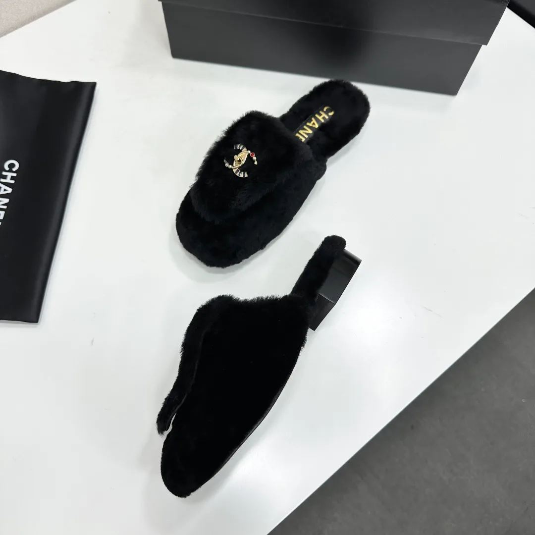 Women's Slippers CHANEL 18436111