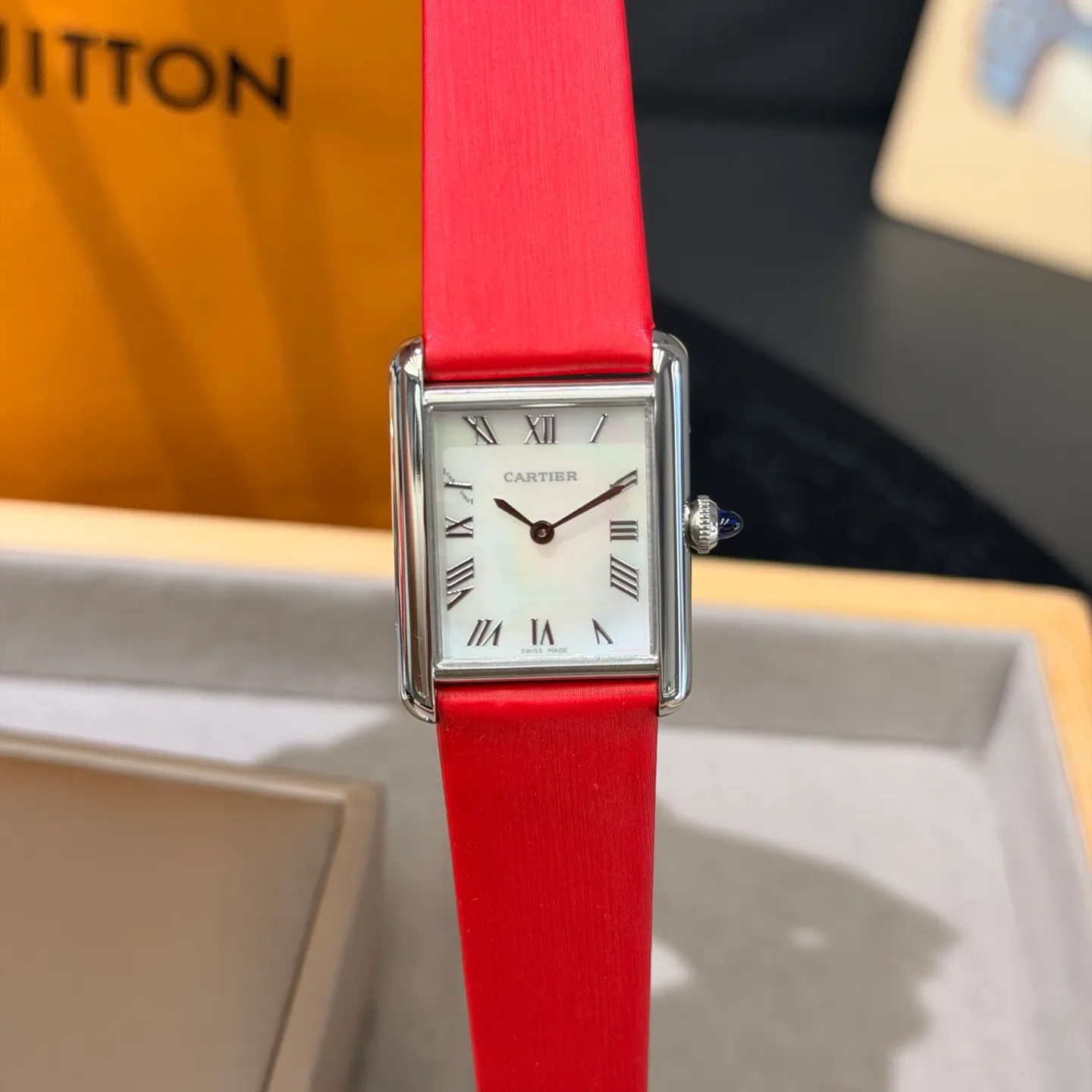 Women's Watches CARTIER 18362047
