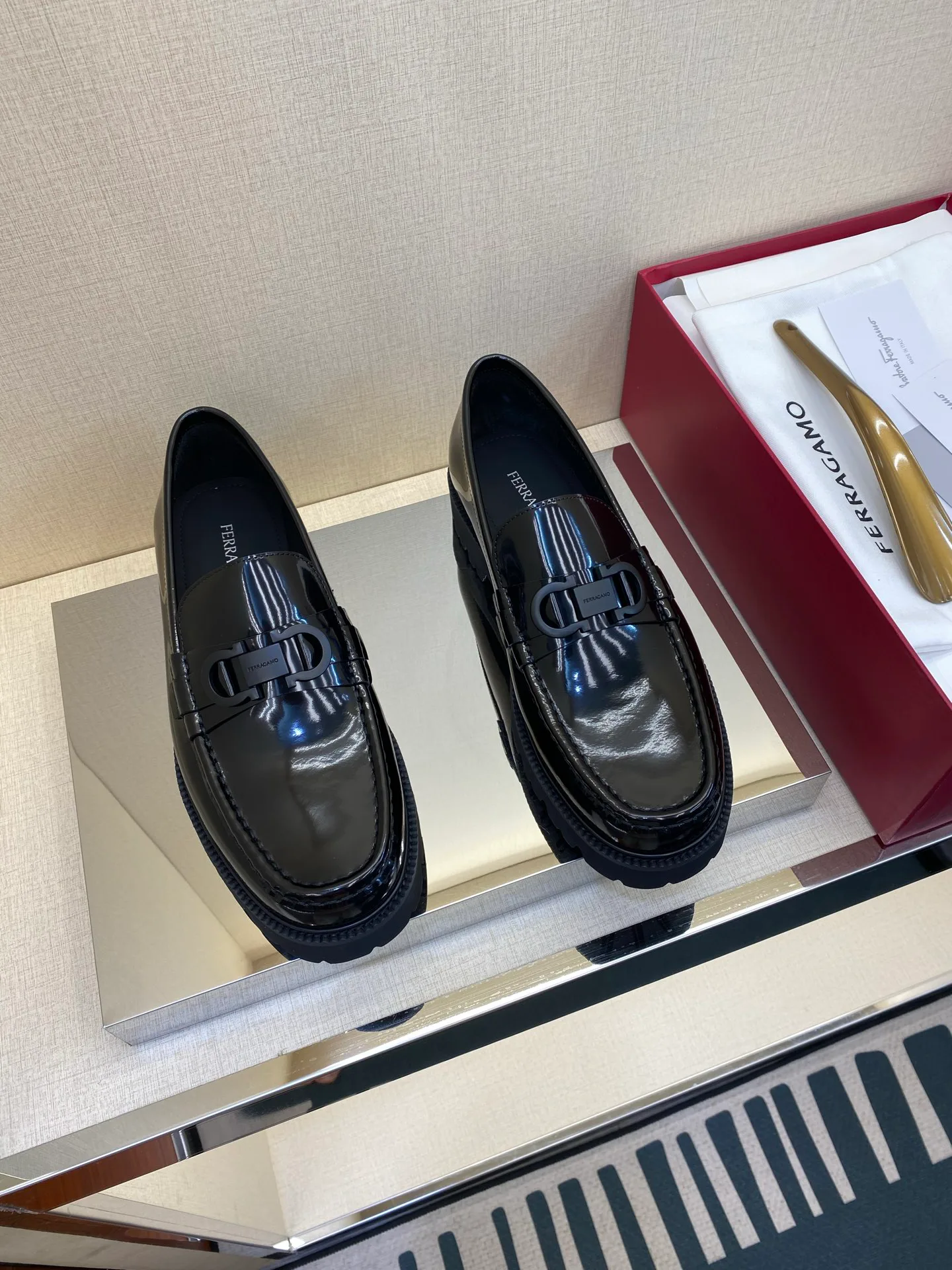Men's Loafers And Dress Shoes SALVATORE FERRAGAMO 17971734