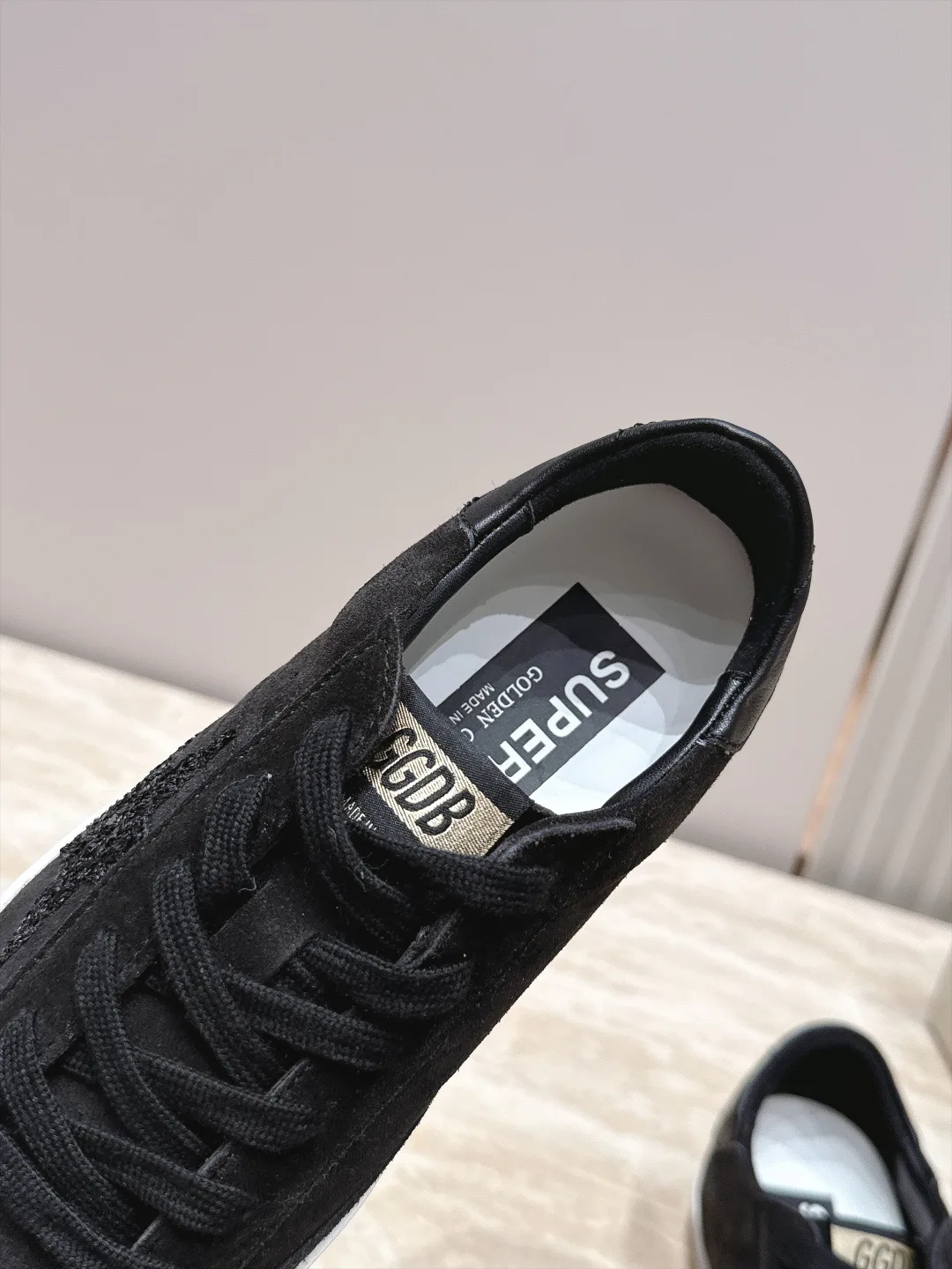 Women's Sneakers GOLDEN GOOSE 17963438