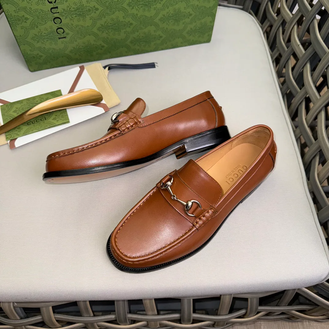 Men's Loafers And Dress Shoes GUCCI 17576631
