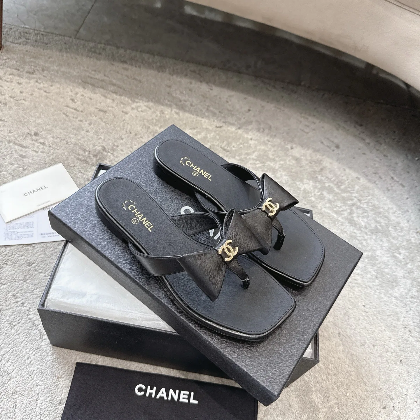Women's Flip-Flops CHANEL 17572302